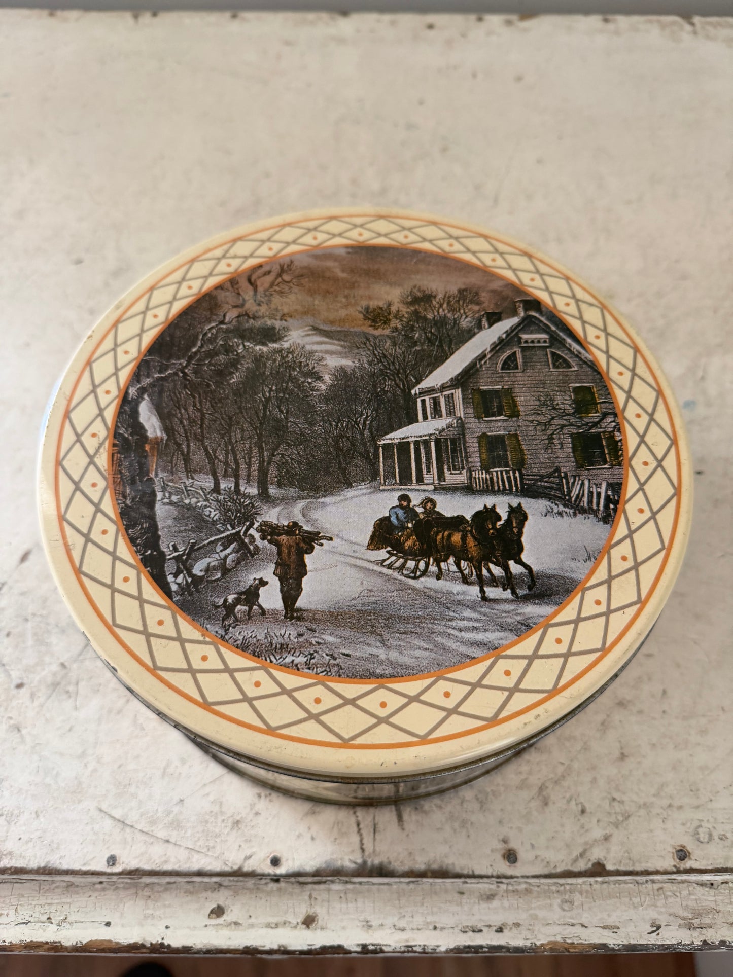 Courier and Ives butter mint decorative holiday tin