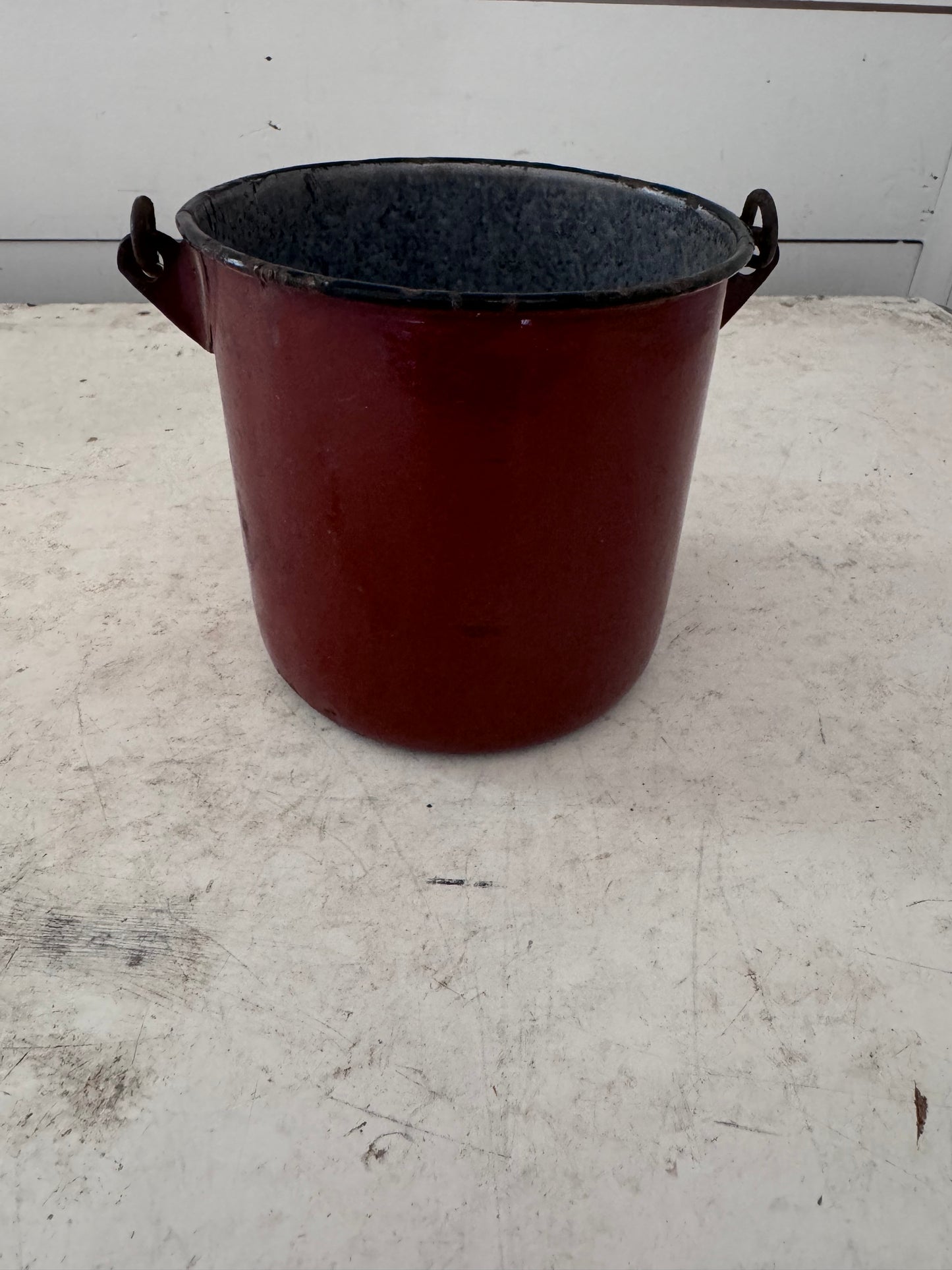 French Enamel Pot With Handle (has small hole in bottom)