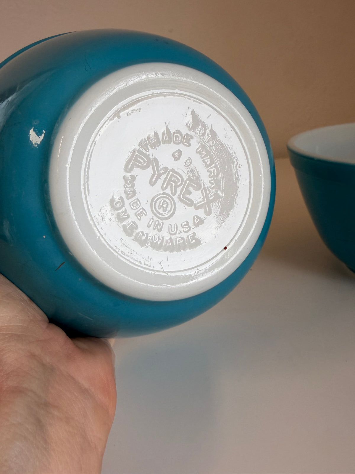 Set of 2 Pyrex #401 1.5-Pint Turquoise Color Nesting Mixing Bowls