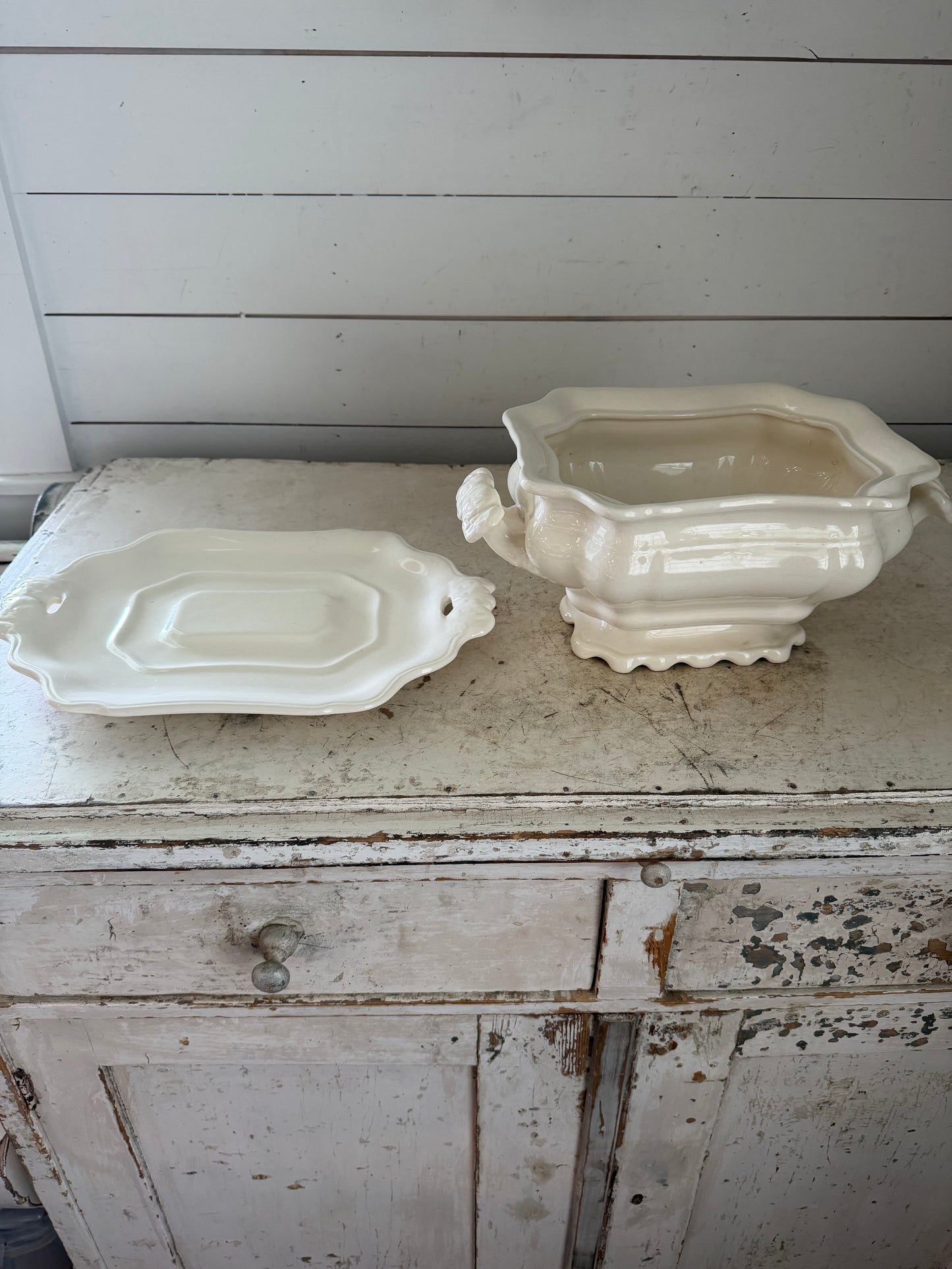 Antique Mason's Patent Ironstone China - Made in England - Missing Lid And Ladle small chip inside lip
