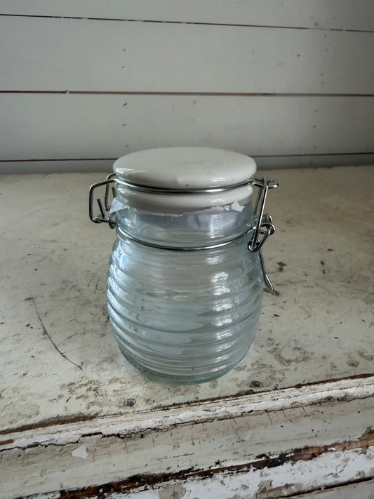 Beehive hermetic jar, with lid