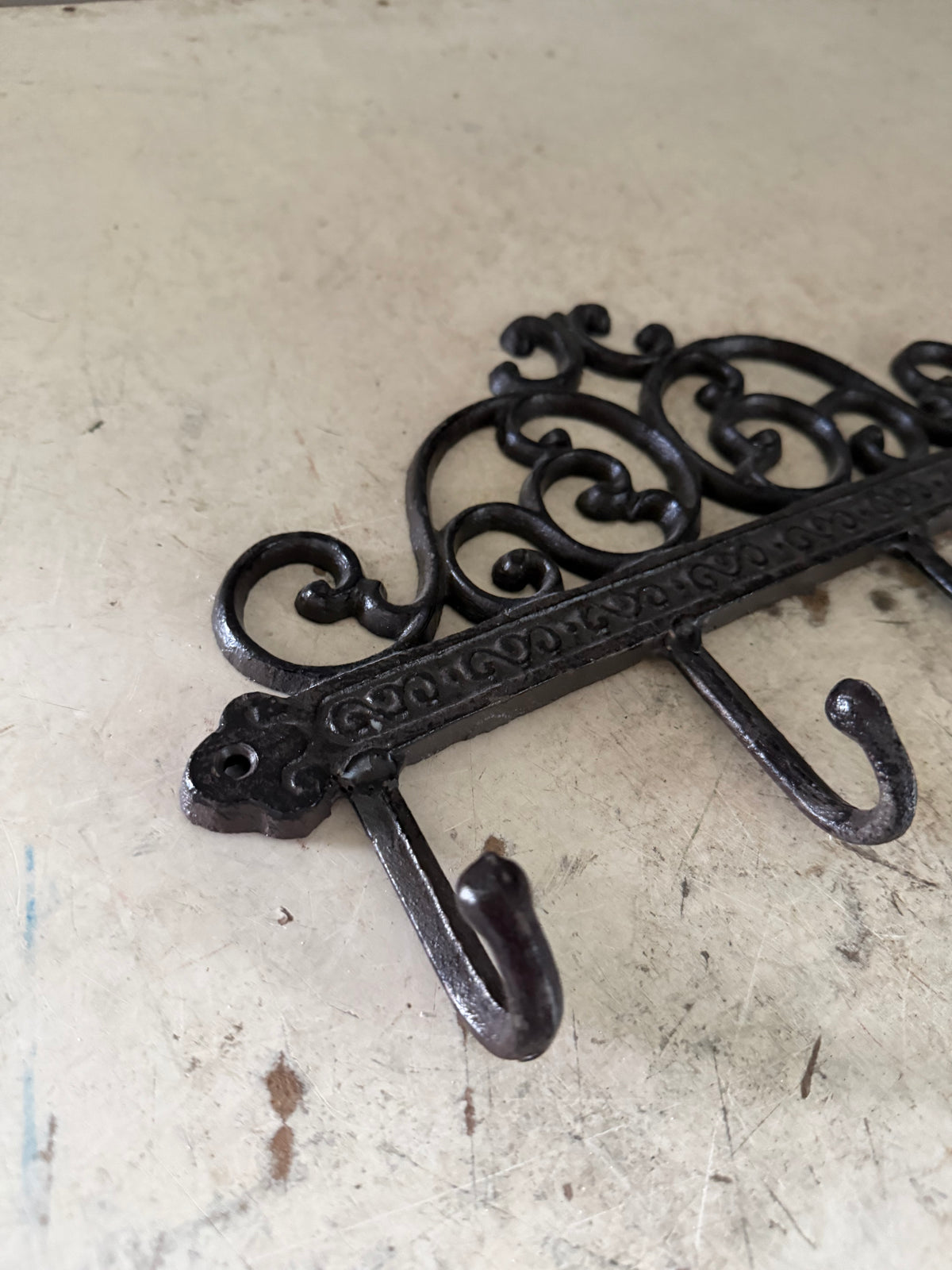 Cast-iron hooks