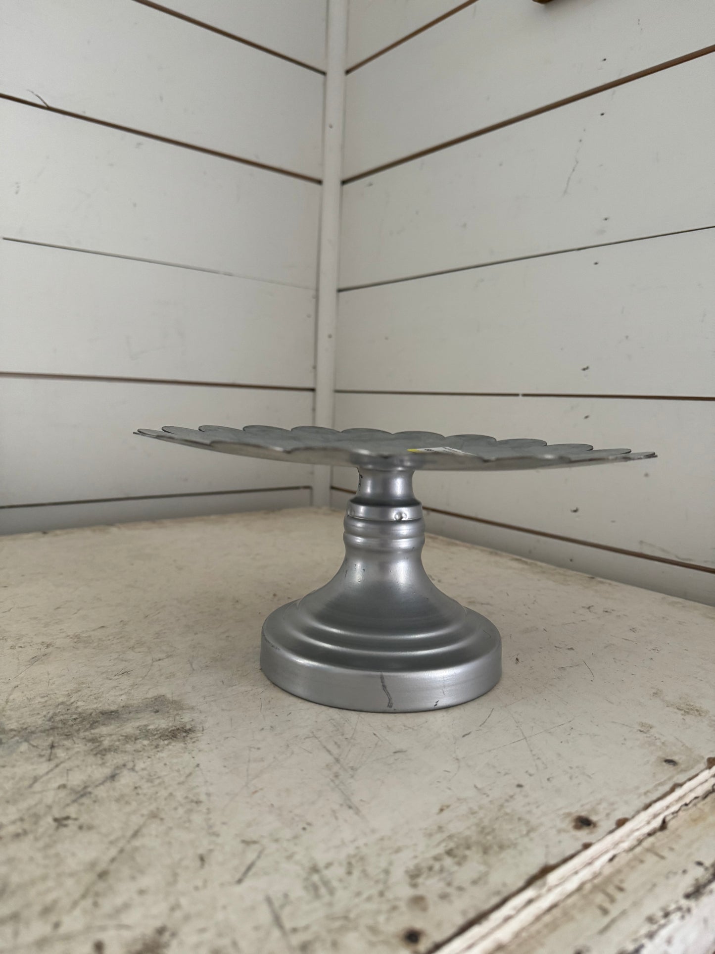 Scalloped galvanized pedestal