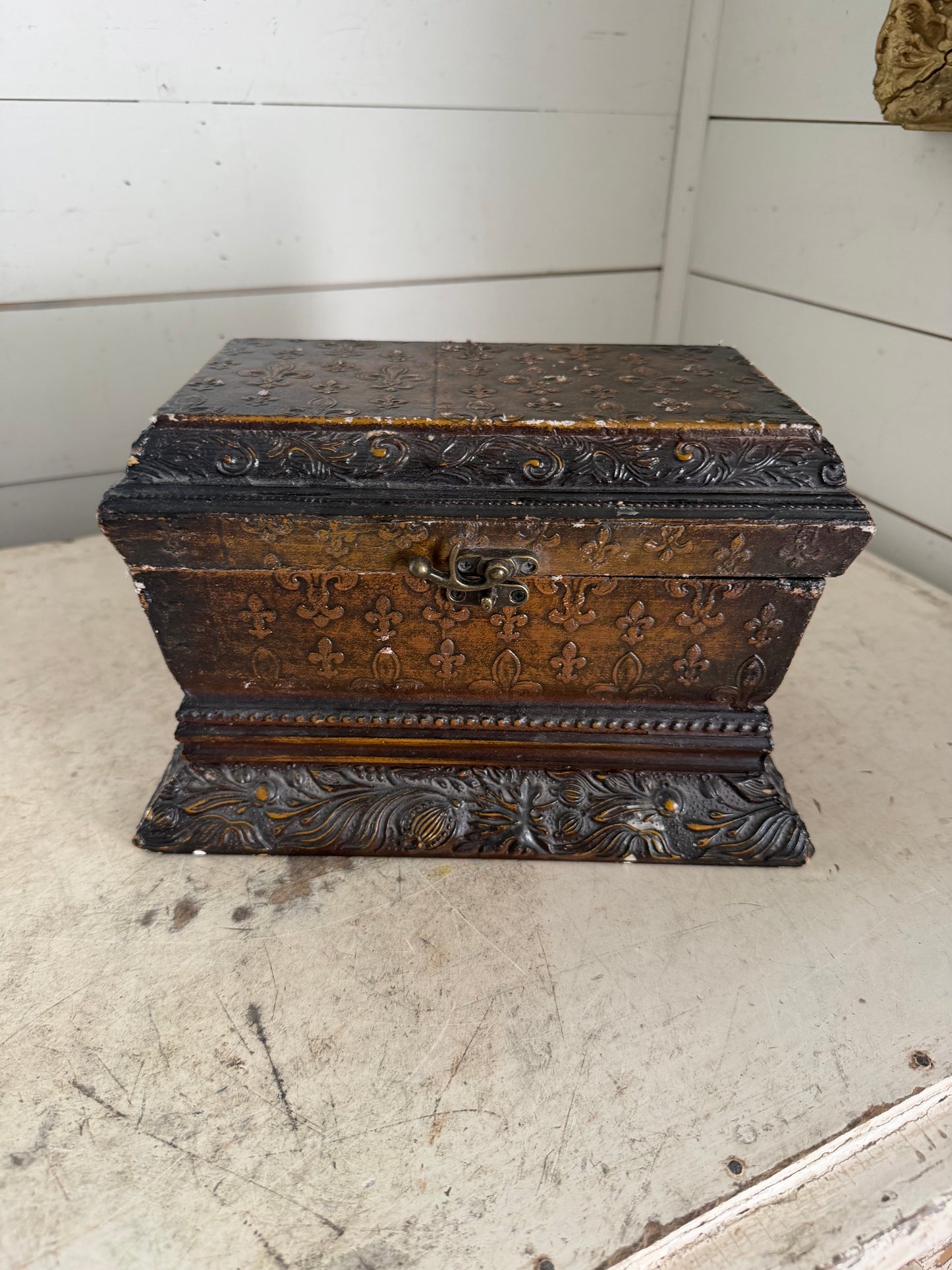 Hinged box will get makeover