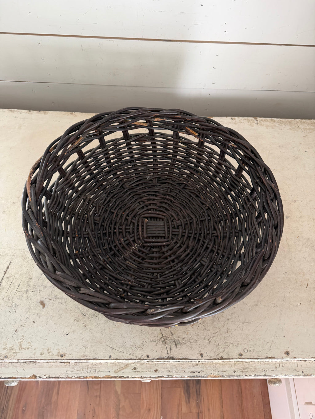 Vintage round wicker basket - Brown