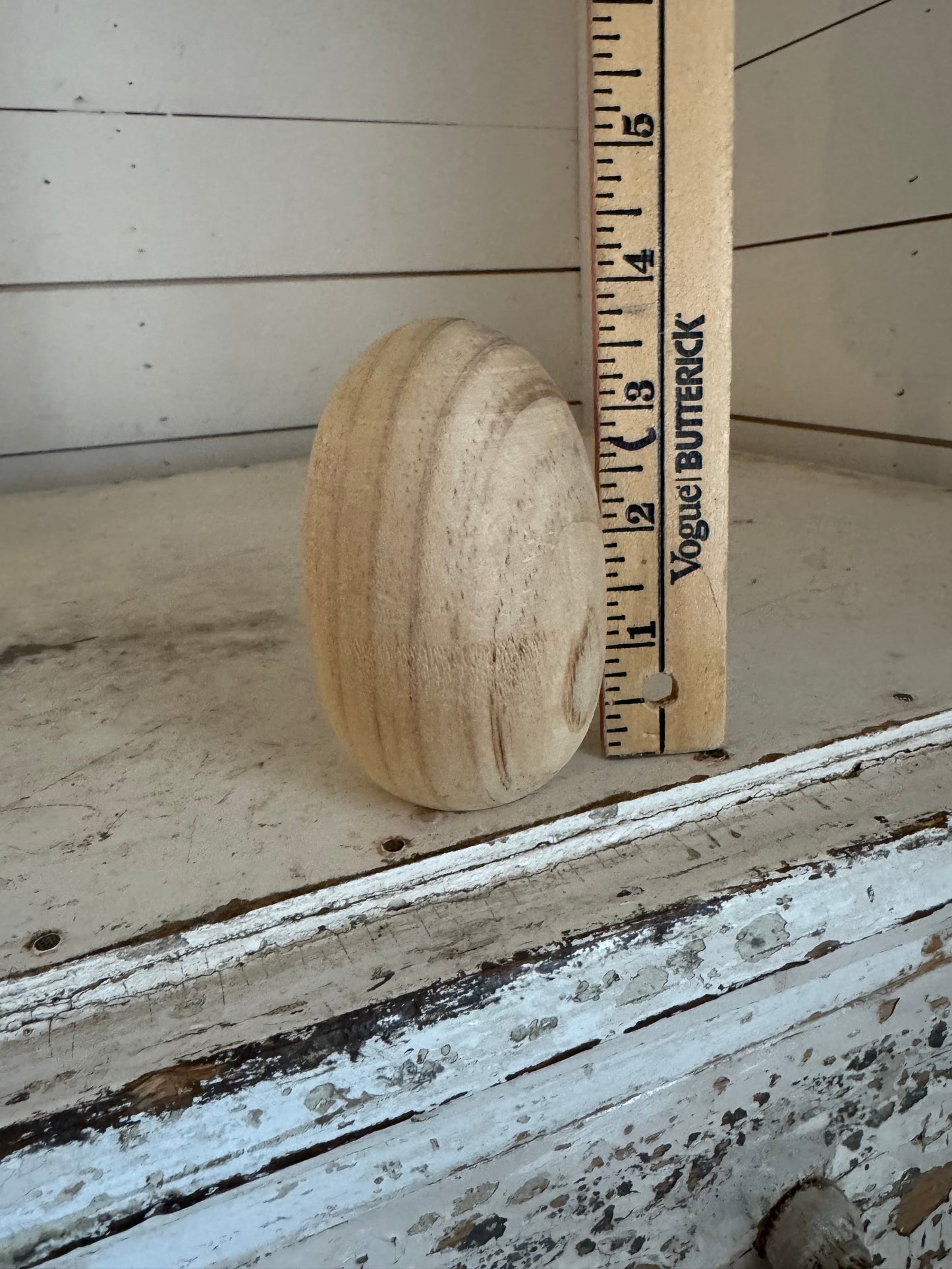 Wooden Egg with flat bottom