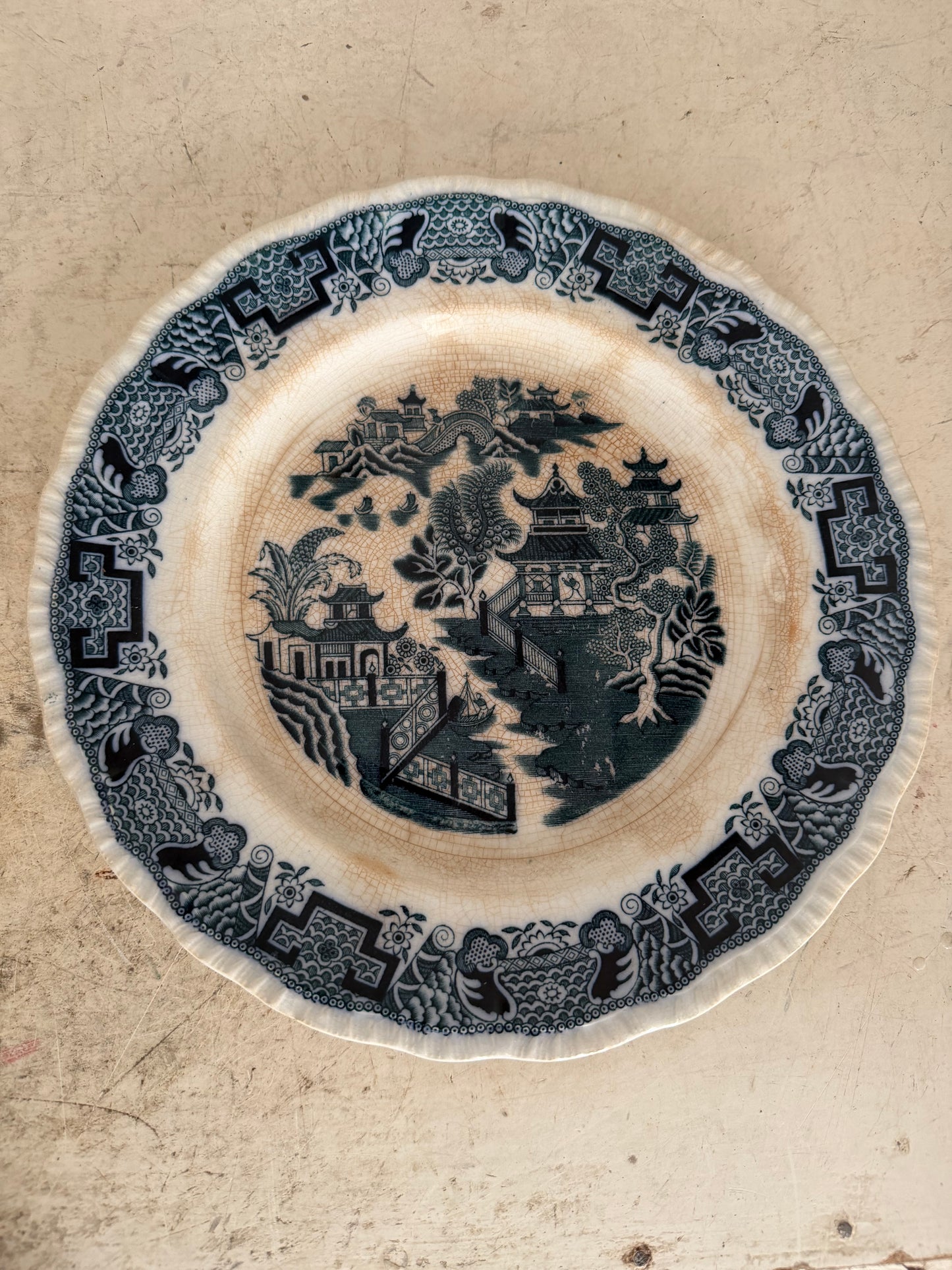 Georgian Bristol Alkalon China plate in the Mandarin Pattern
