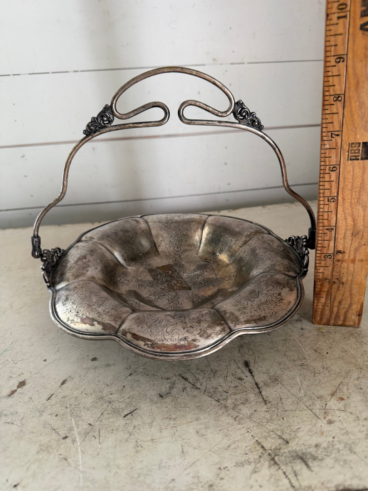 Vintage silver-plated serving basket AKA Brides Basket Will get handle repaired
