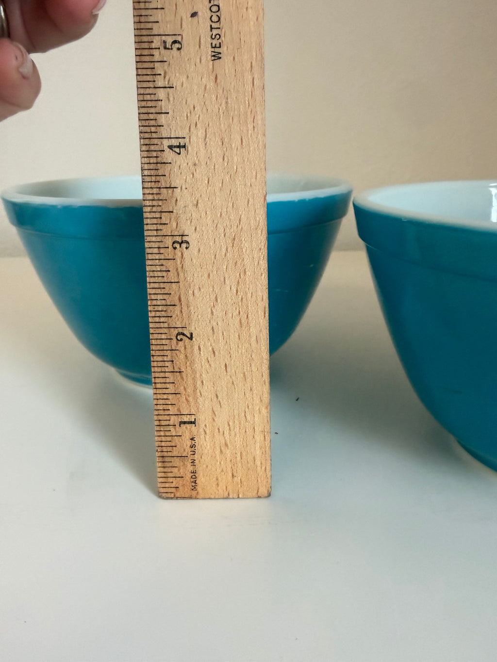 Set of 2 Pyrex #401 1.5-Pint Turquoise Color Nesting Mixing Bowls