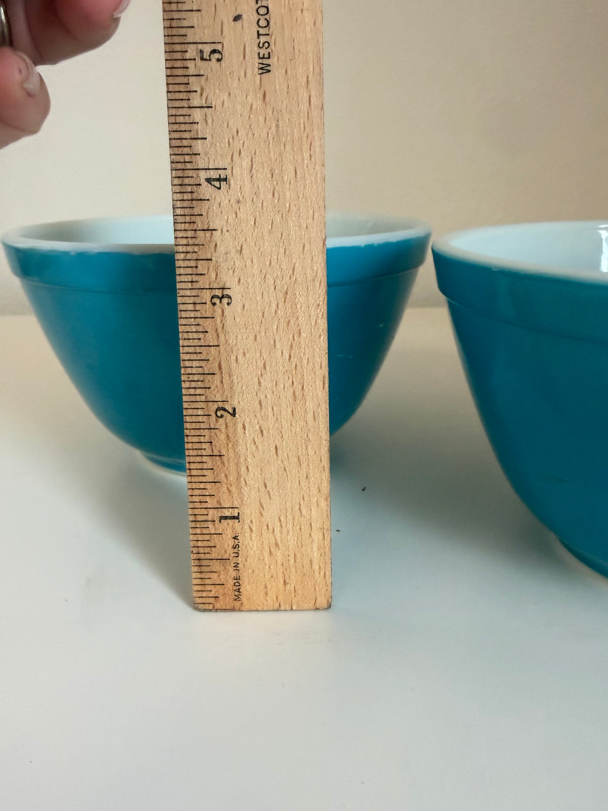 Set of 2 Pyrex #401 1.5-Pint Turquoise Color Nesting Mixing Bowls