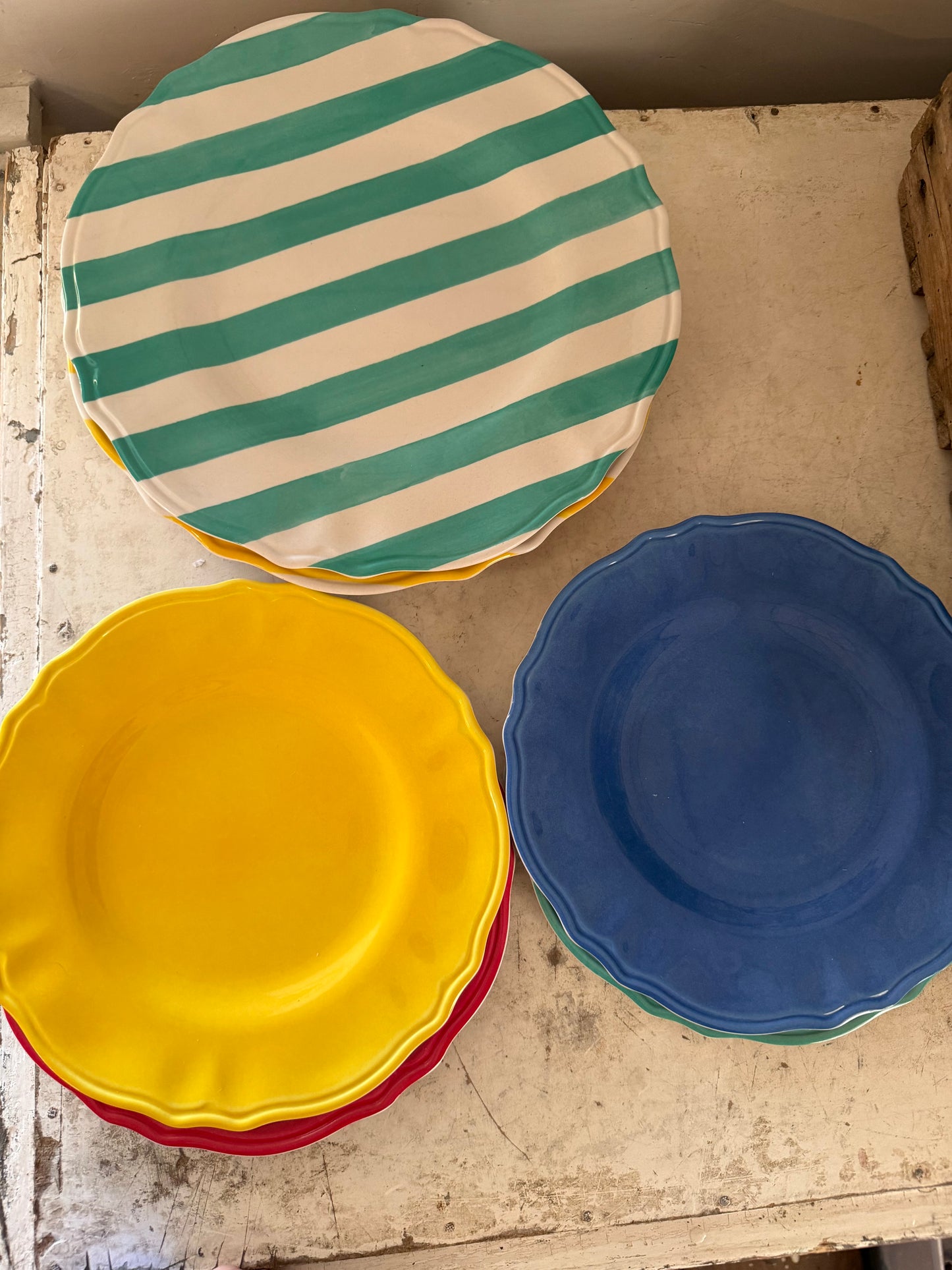 Set of 8 multi-color scalloped-edge melamine dinner & lunch plates Wei Lifestyle