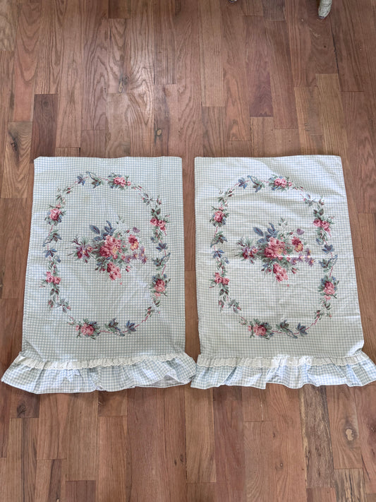 Set of 2 Gingham & Floral Pillow cases