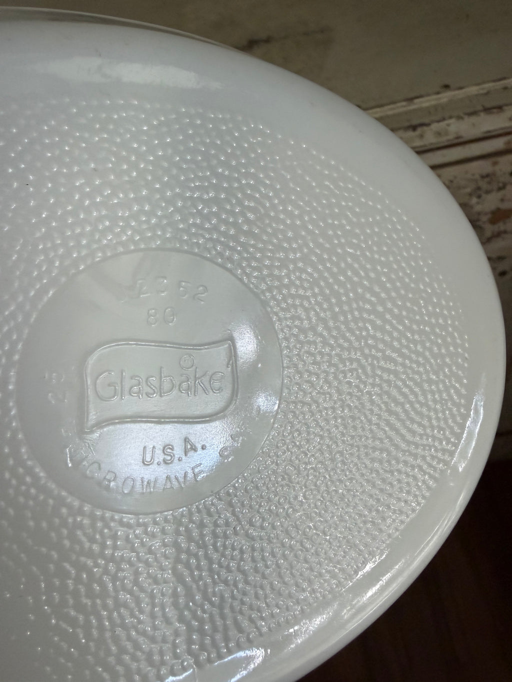 White milk class divided serving dish