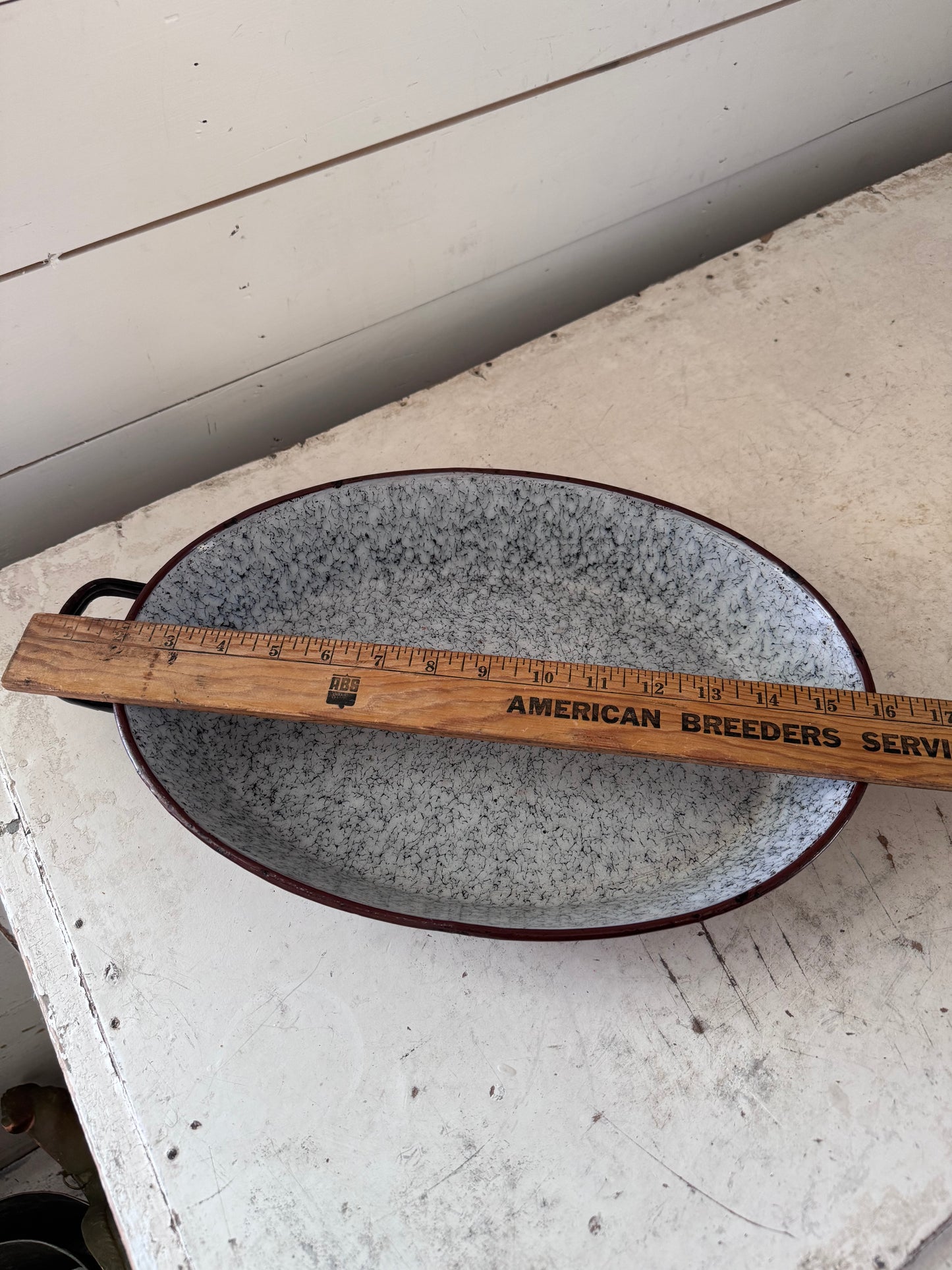 Marbled Brown Enamel Caserole Dish - Missing one handle