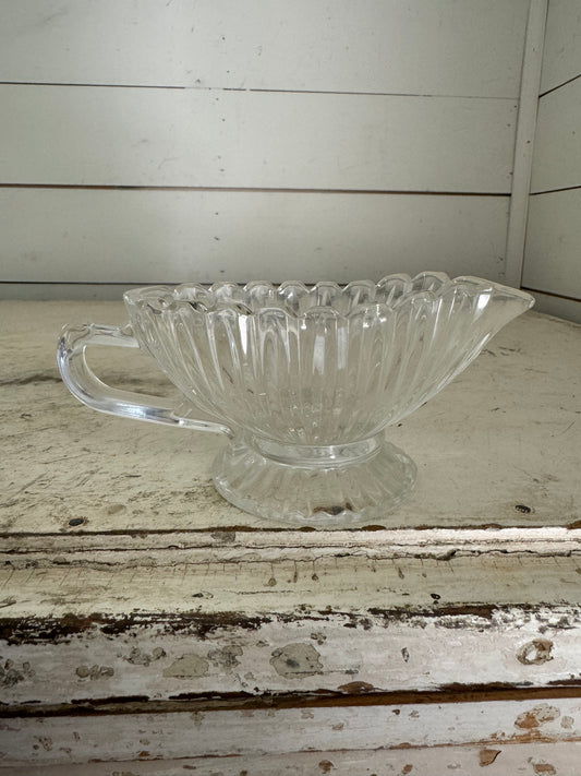 Mikasa Royal Suite Clear Glass Saucier Oval Ribbed Sawtooth Gravy Boat