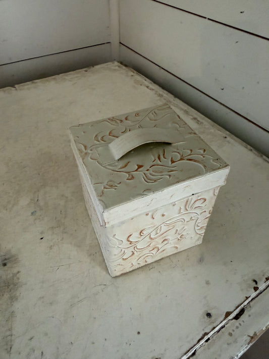 White Tin with Lid Will Get Makeover