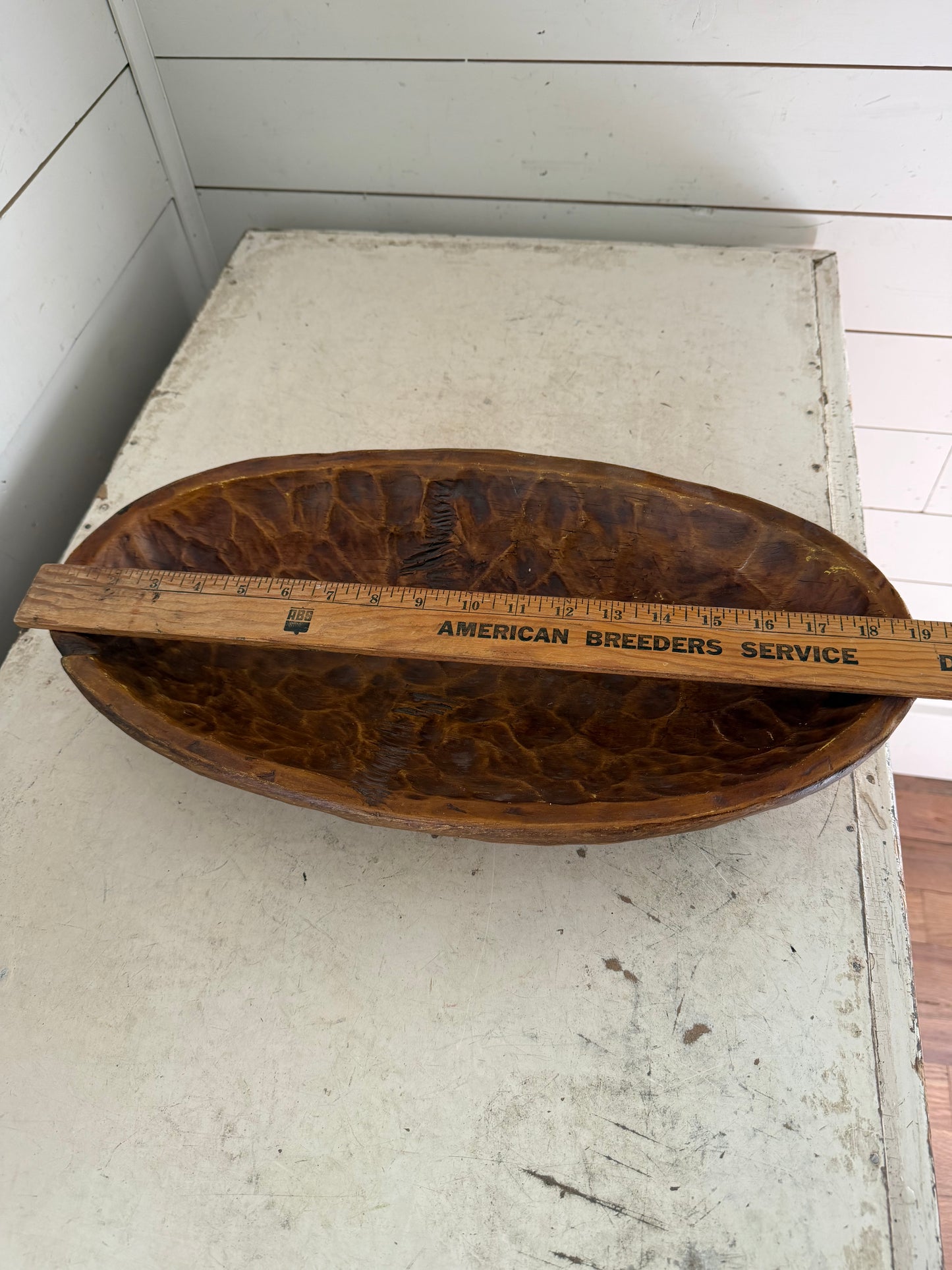 Decorative centerpiece, double made out of resin will get makeover