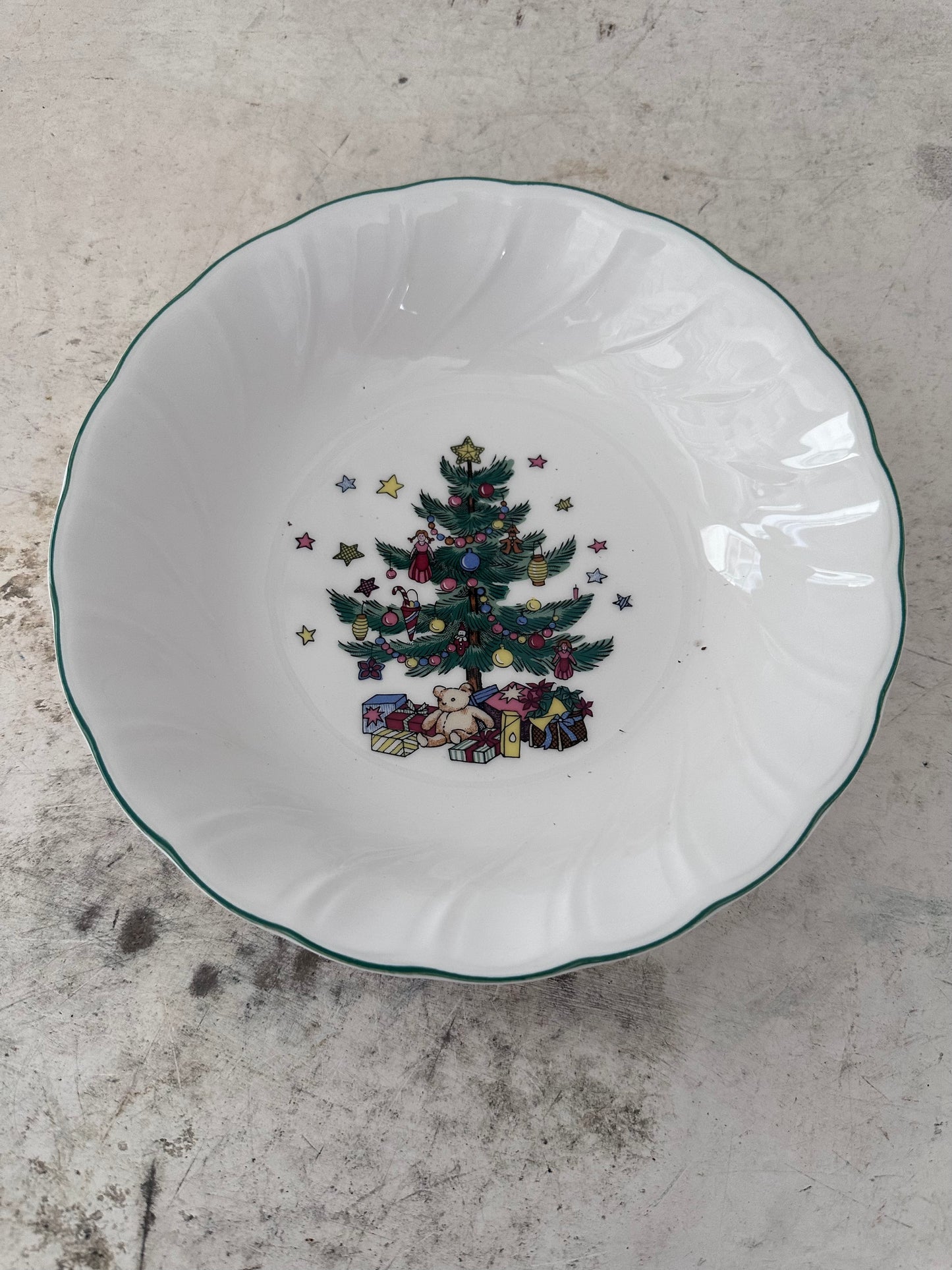 Nikko Happy Holiday Plate