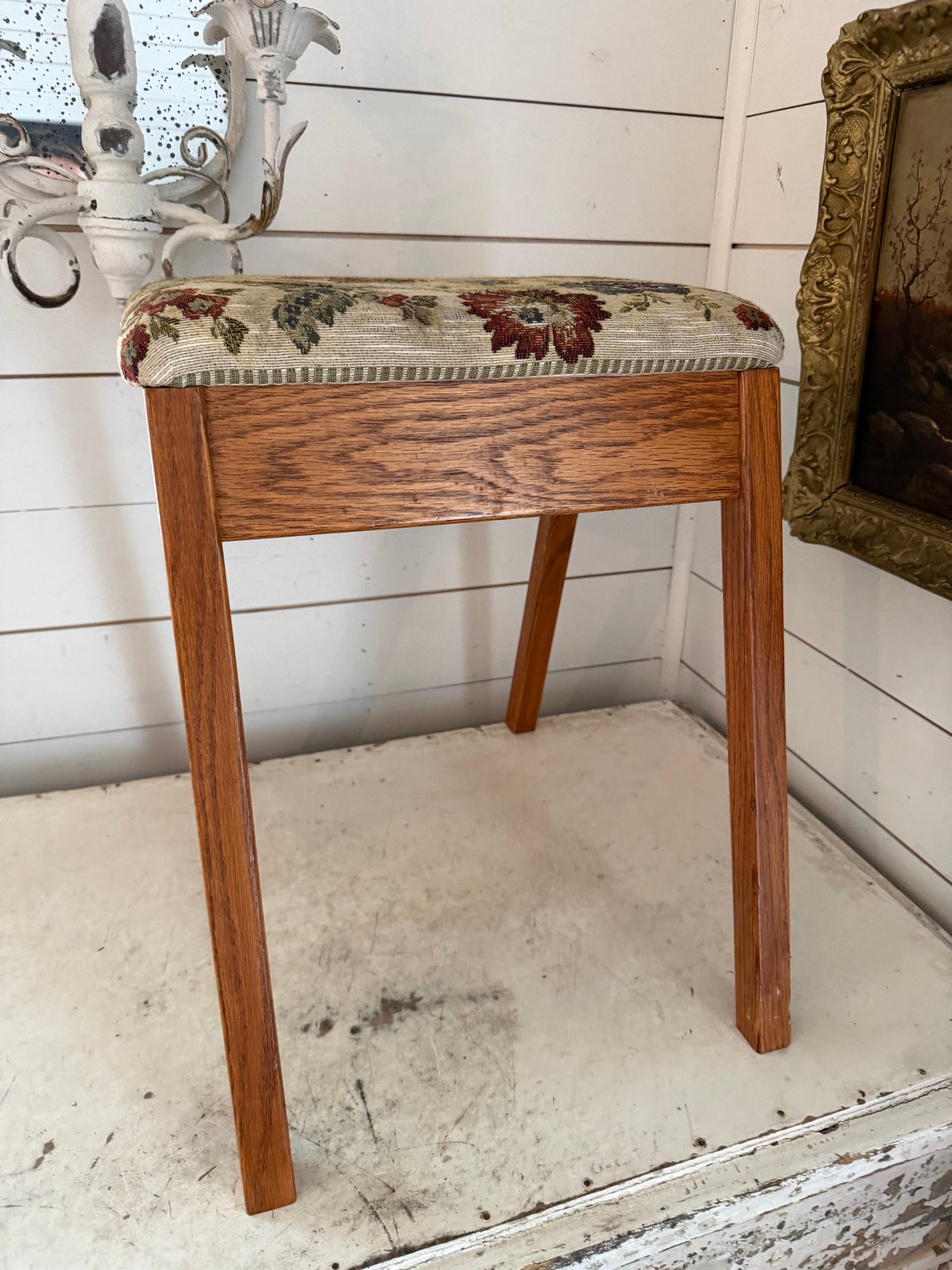 Vintage Oak Footstool will get makeover