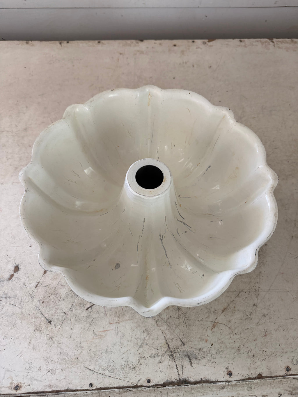 White Bundt Pan