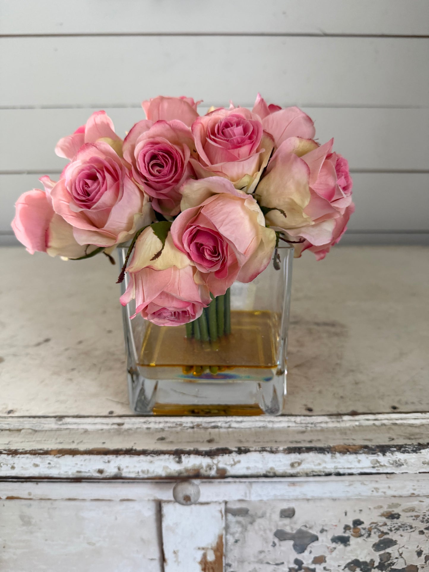 Roses and glass vase glass vase will get painted