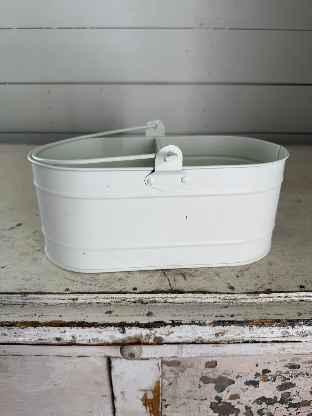 White enamel bucket will get makeover transfers