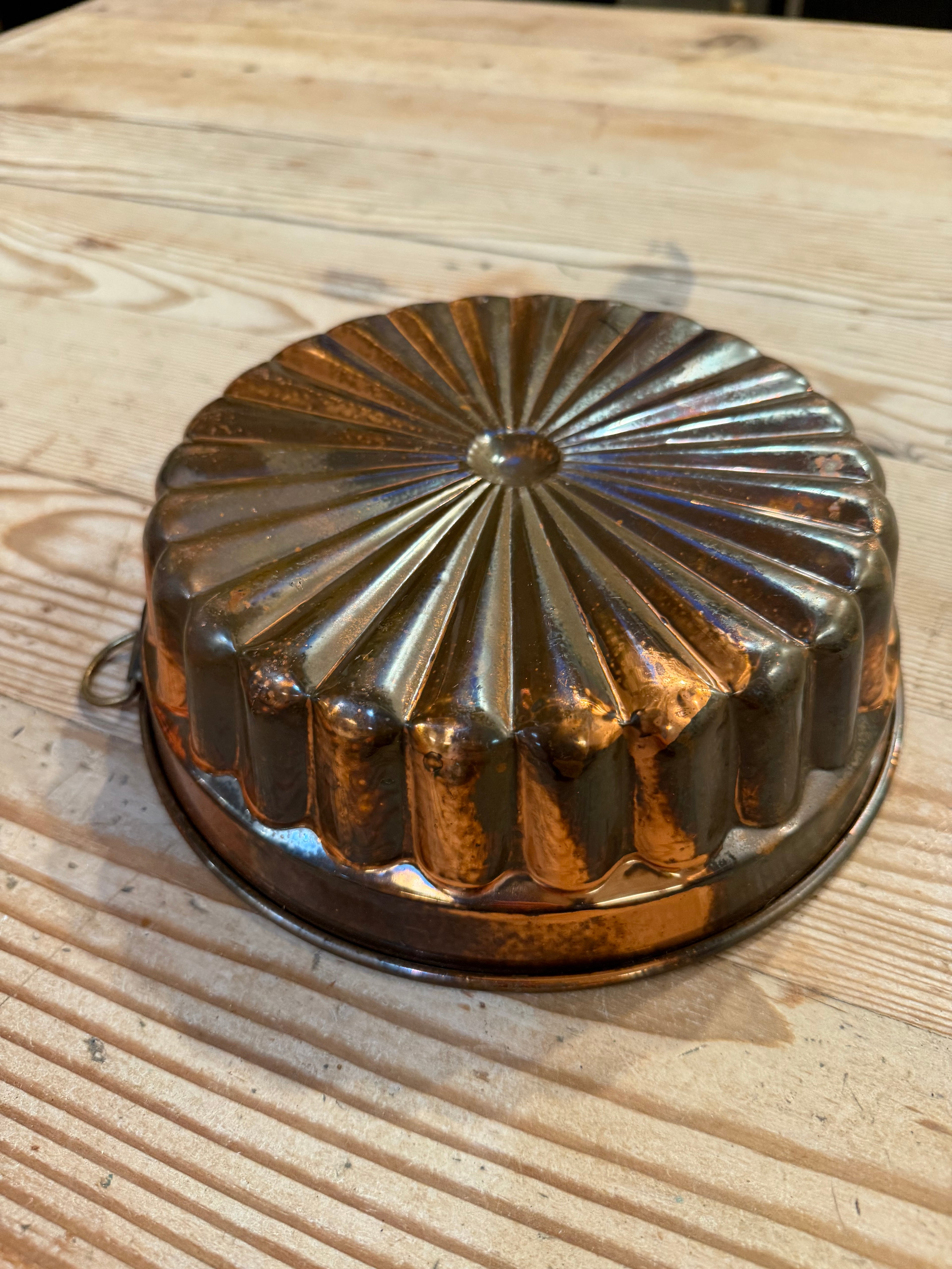Copper Mould with lots of Patina