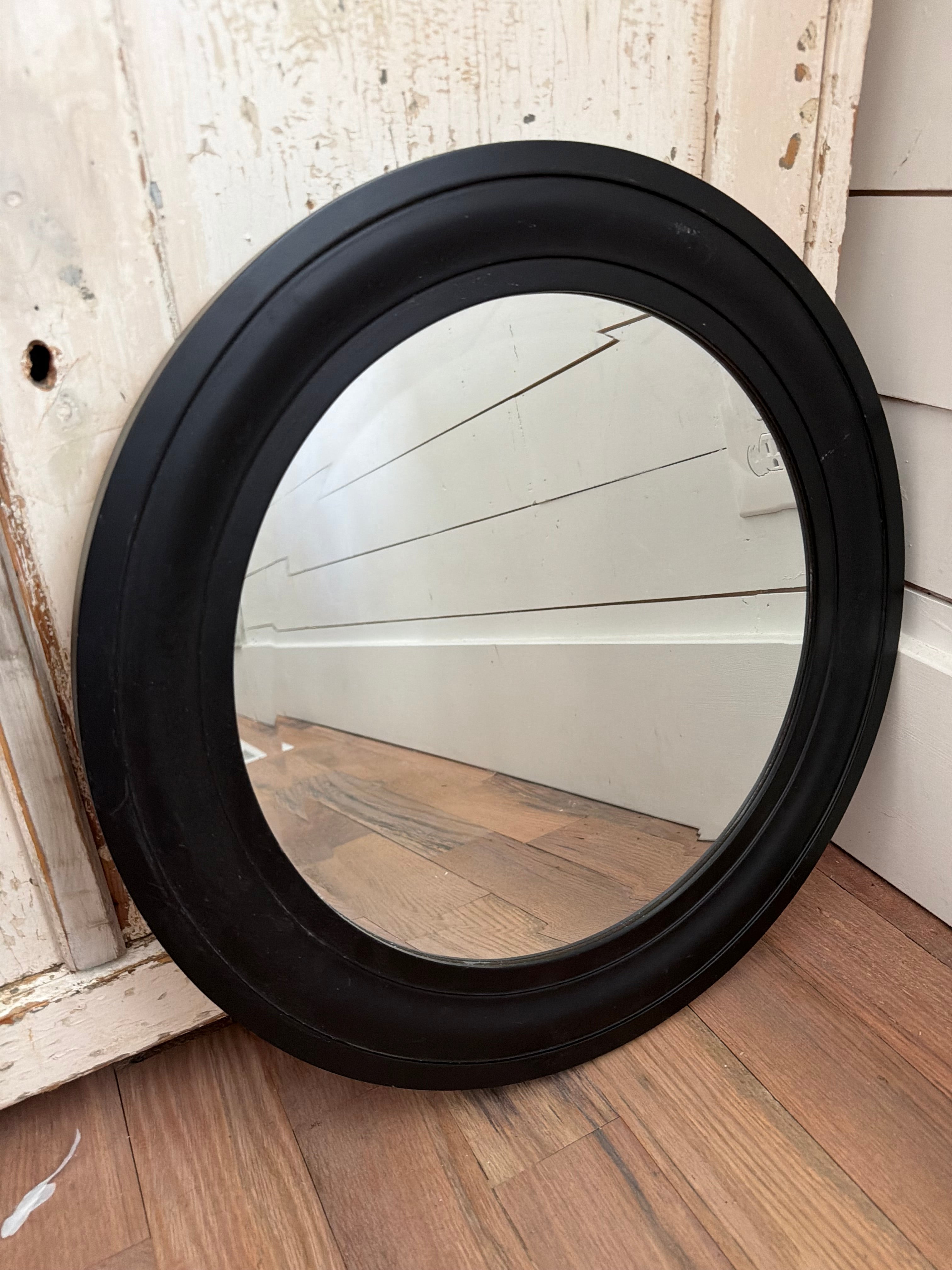 Round Mirror - Will get makeover