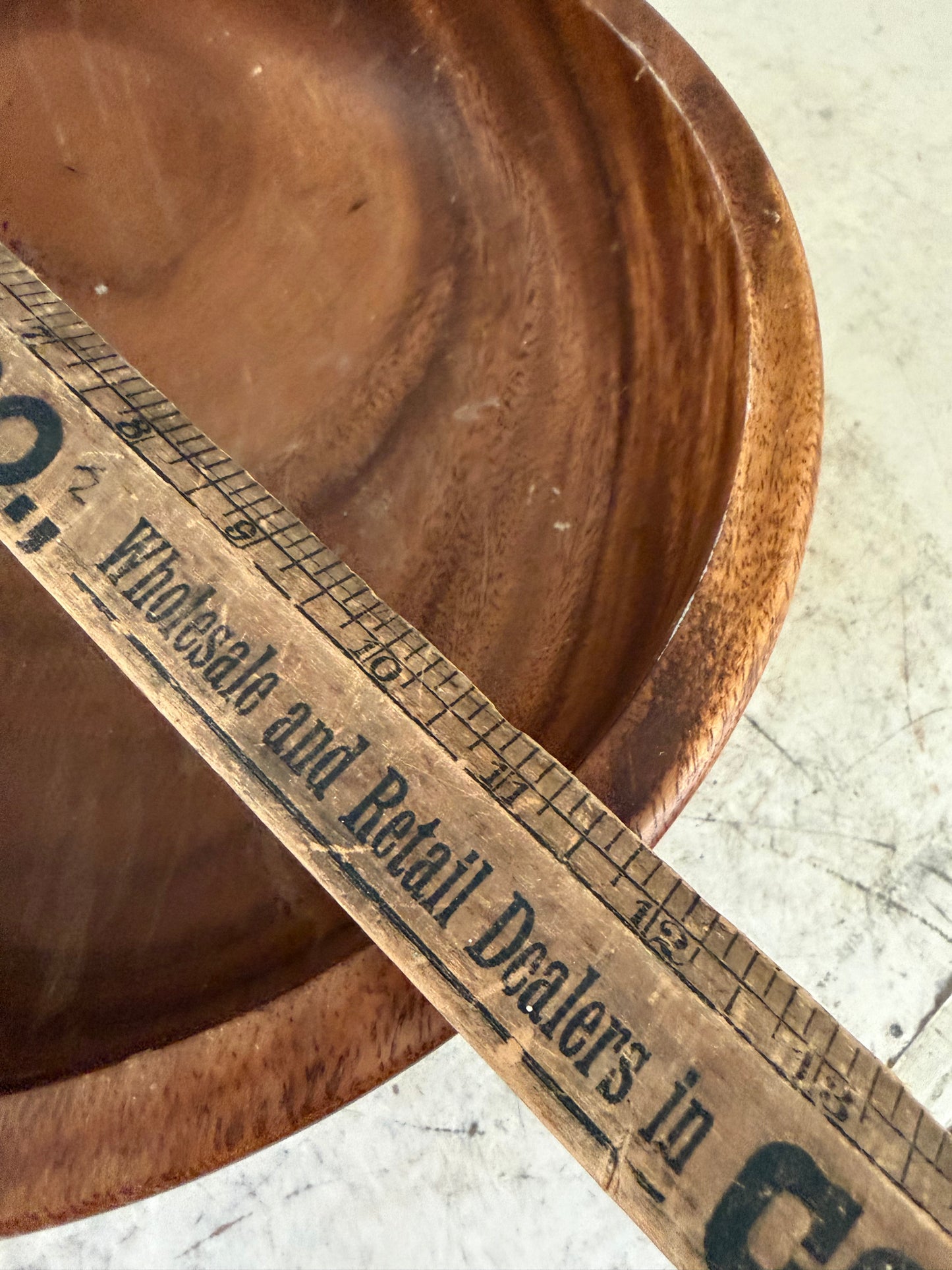 Wood pedestal bowl