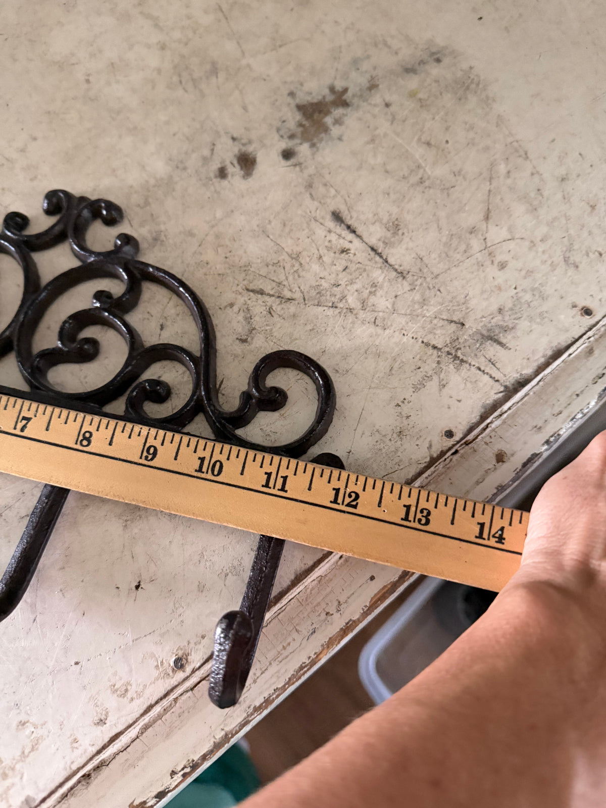 Cast-iron hooks
