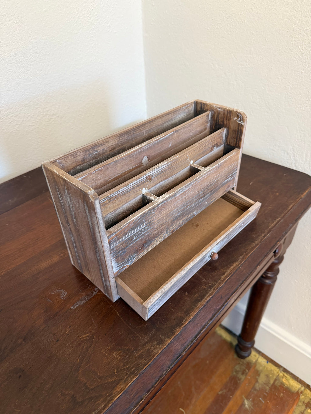Wooden desk organizer will get makeover
