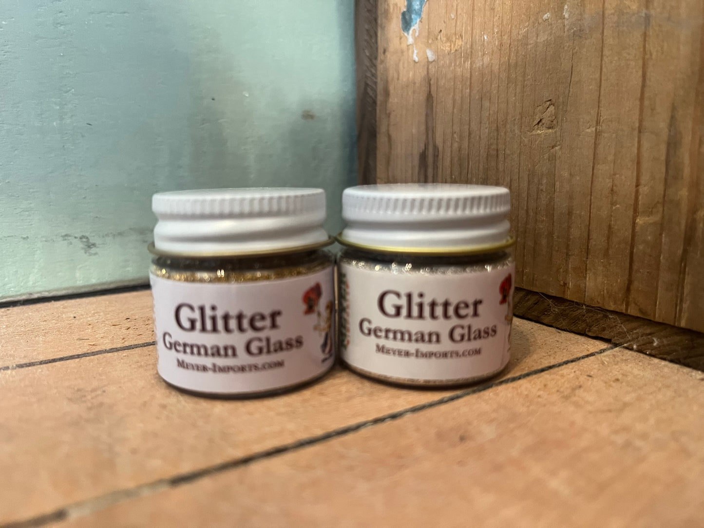 1.25 oz Sparkly Gold Glass Glitter