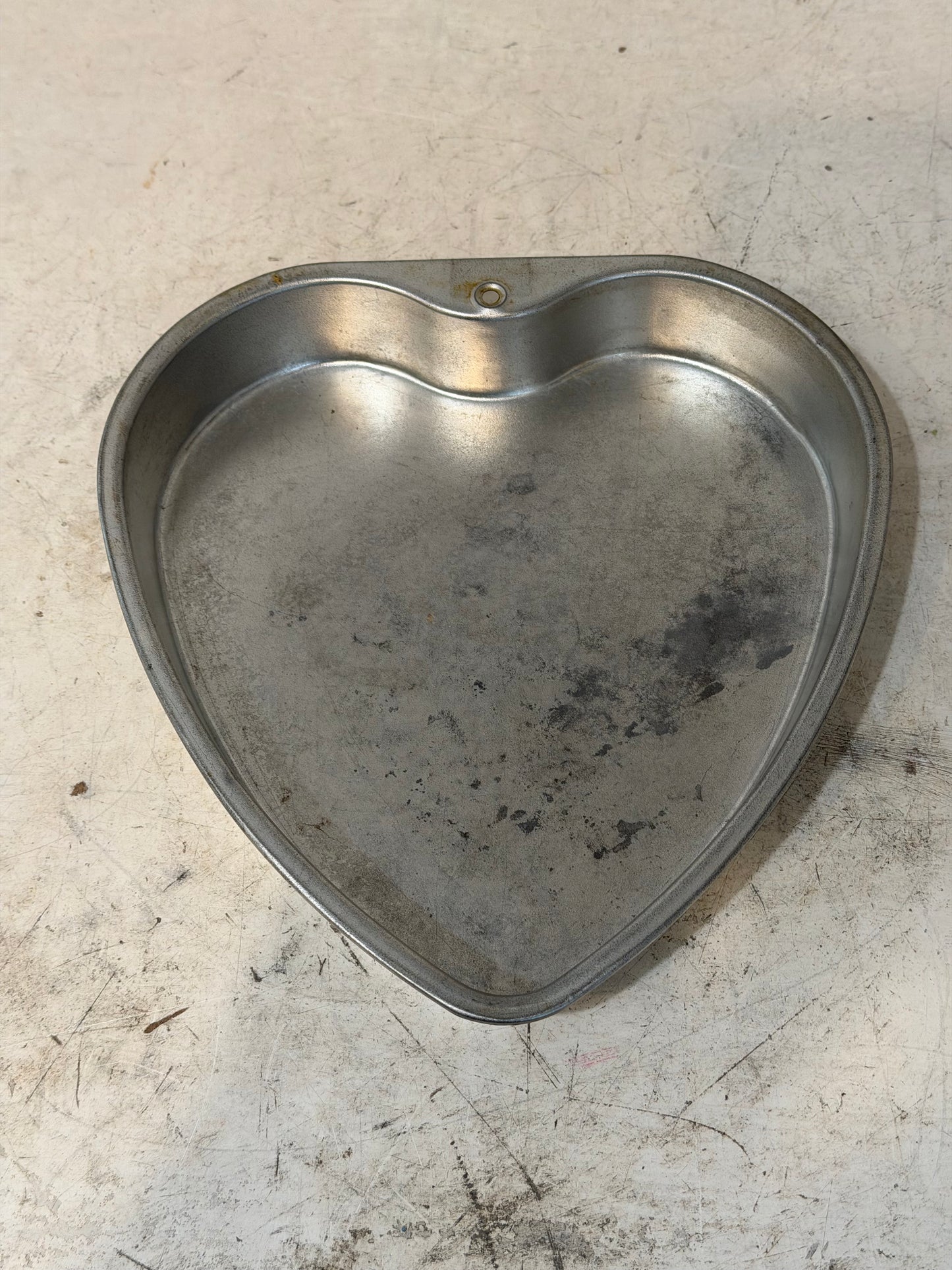 Heart shaped cake pan