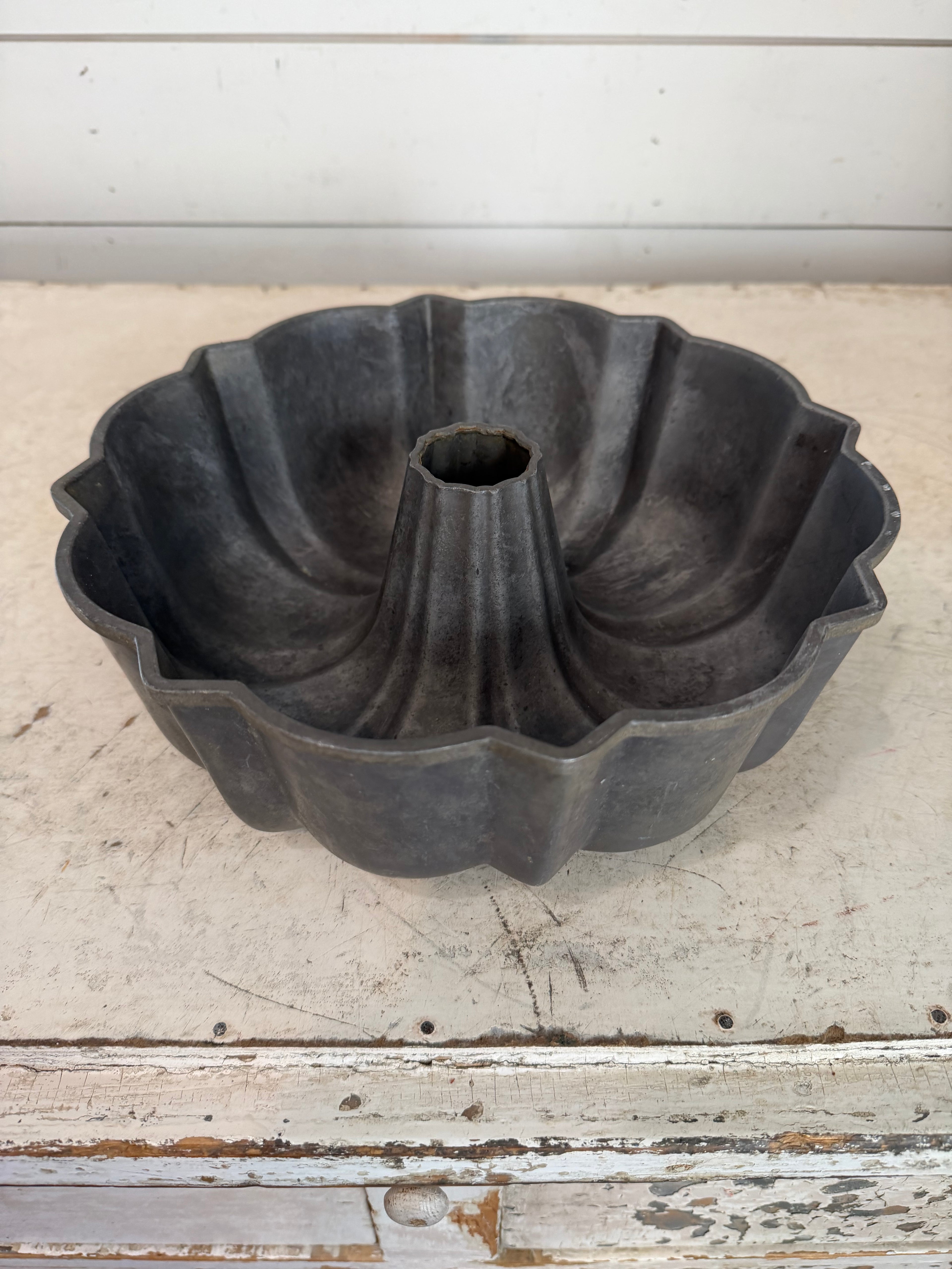Vintage Northland aluminum Bundt pan