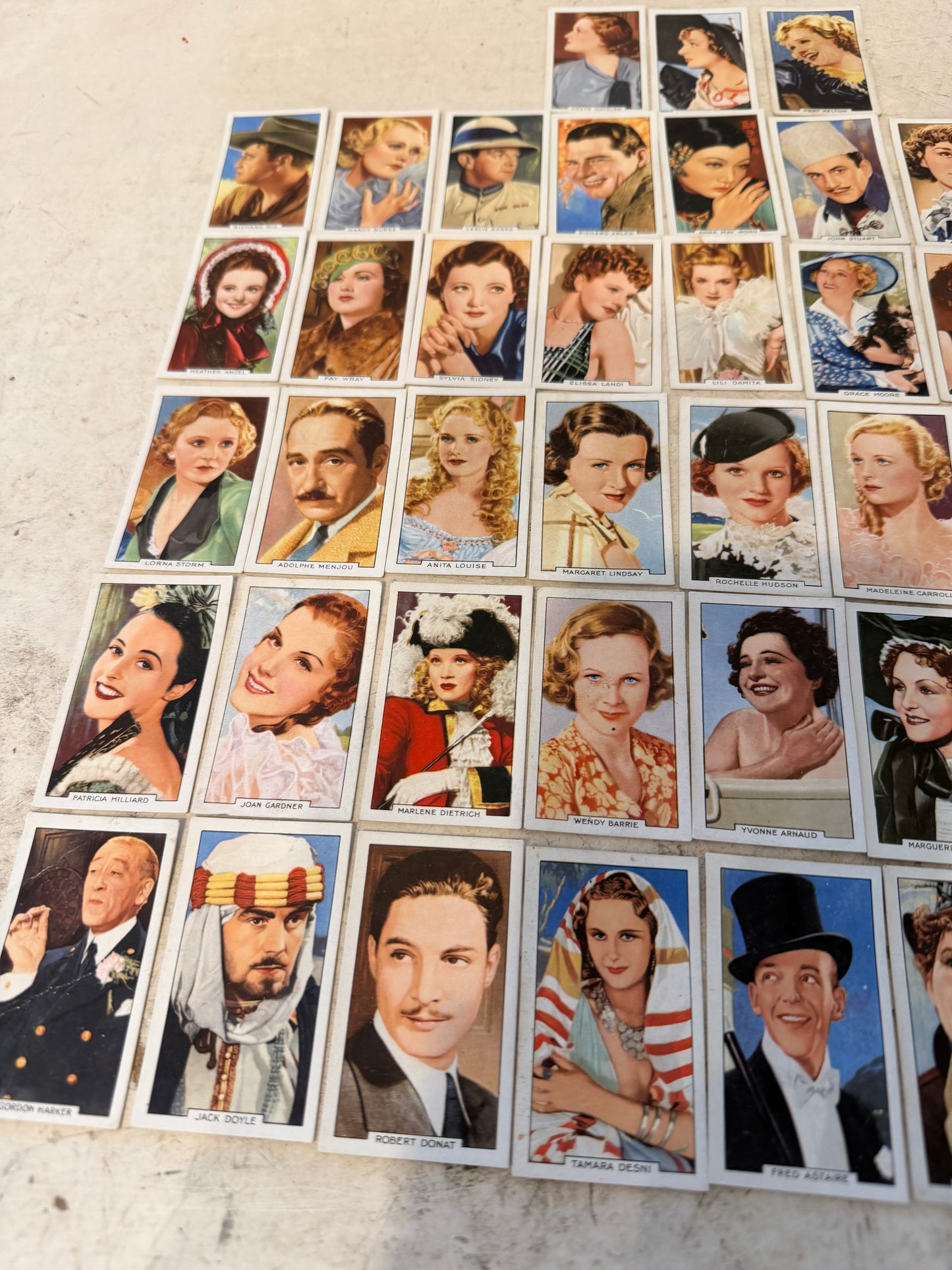 Gallaher My Favourite Part 48 Cards - Complete Set Virginia Hpuse London Cigarette Cards