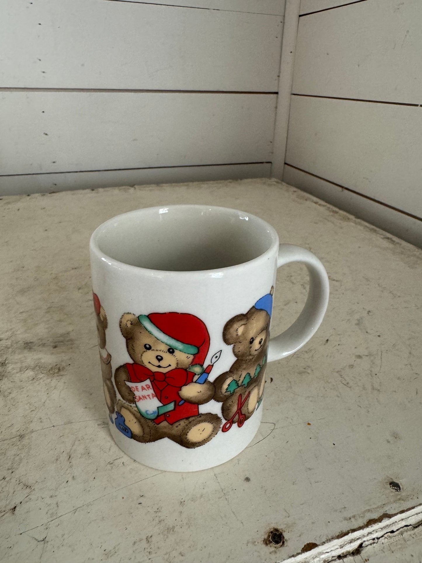 Vintage White Ceramic Christmas Teddy Bears Coffee Mug Cup Handle 3 3/4"