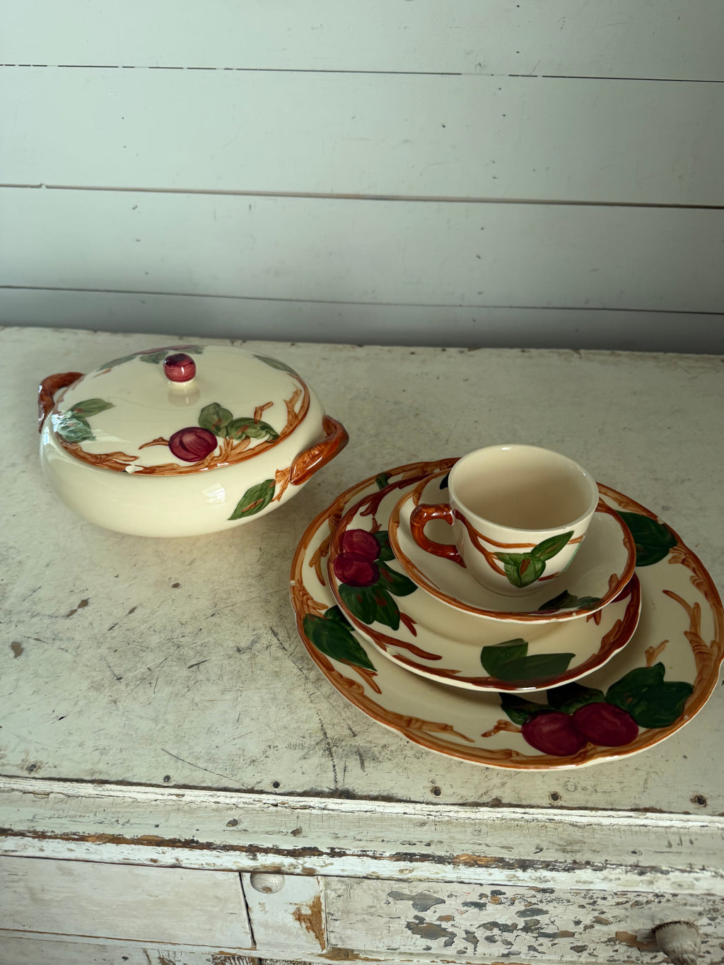 Franciscan Apple pattern with chips sold individually
