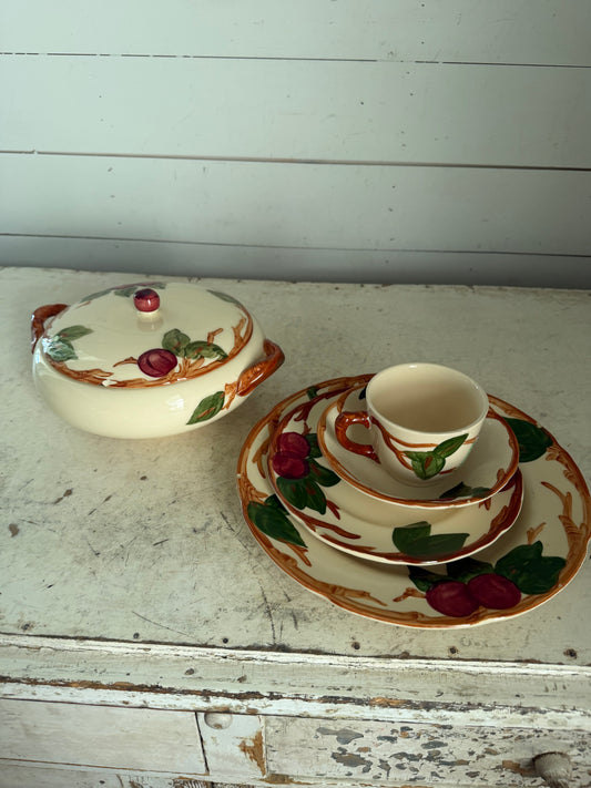 Franciscan Apple pattern with chips sold individually