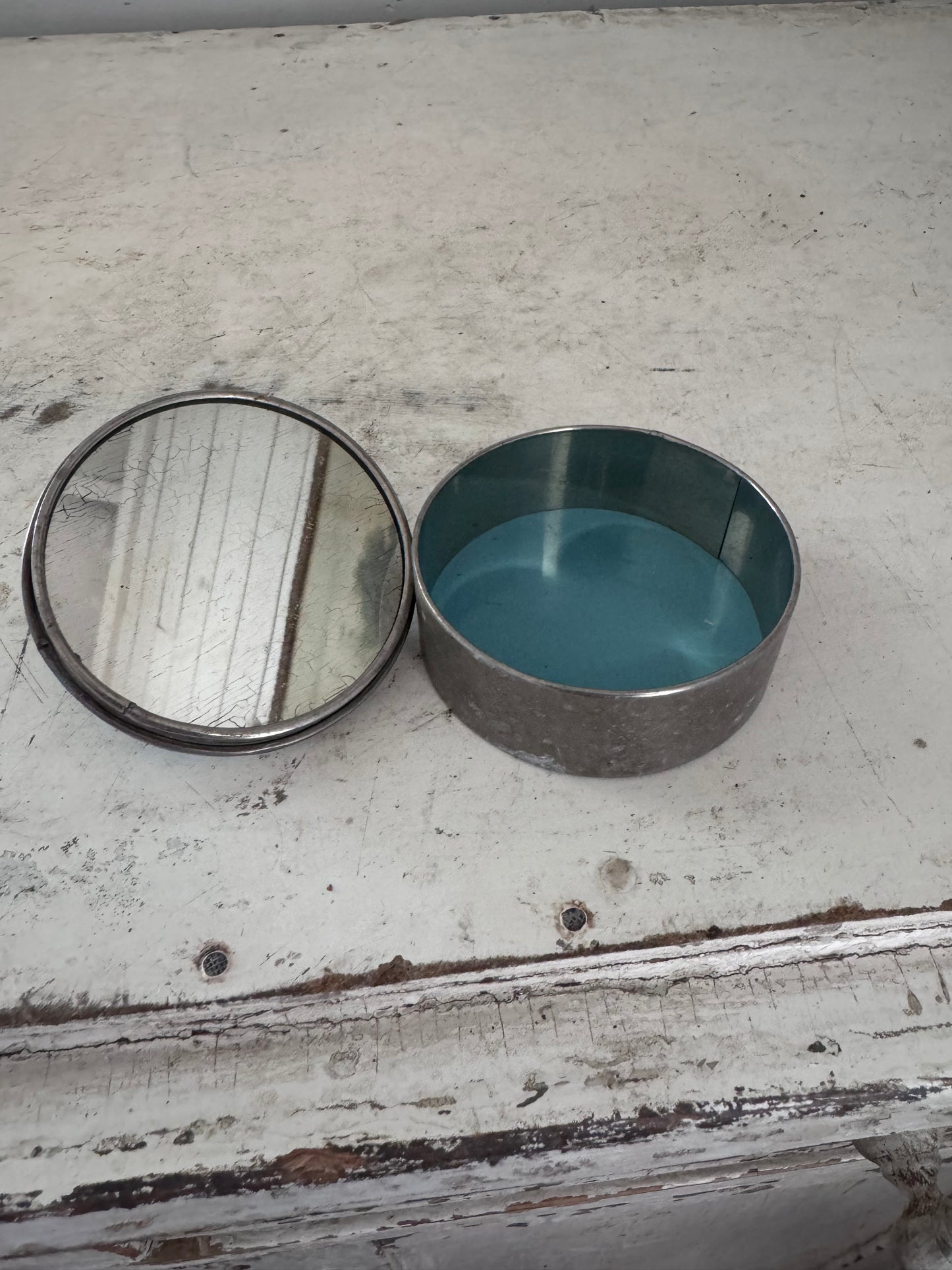 Small Metal Powder box with mirror on lid