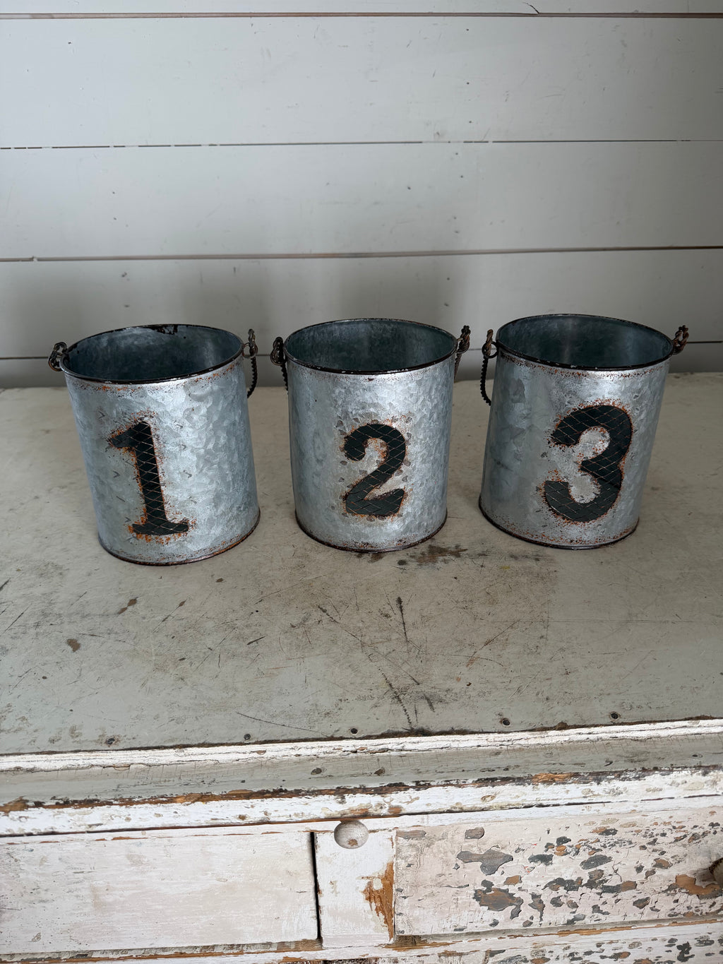 Galvanized planter Buckers with 1,2,3 Cutouts set