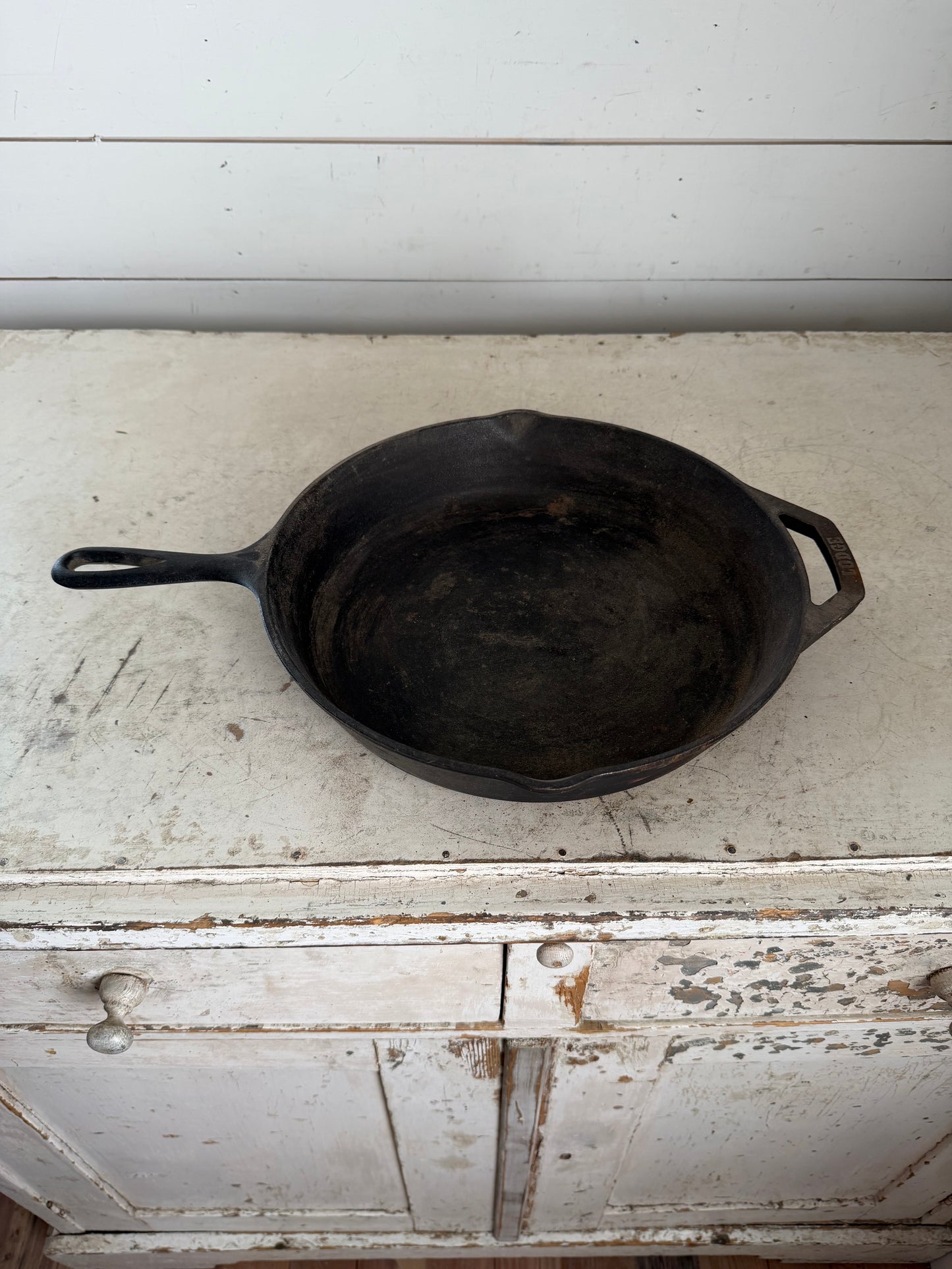 Vintage 11” Cast Iron Frying Pan - Will get cleaned and re-seasoned
