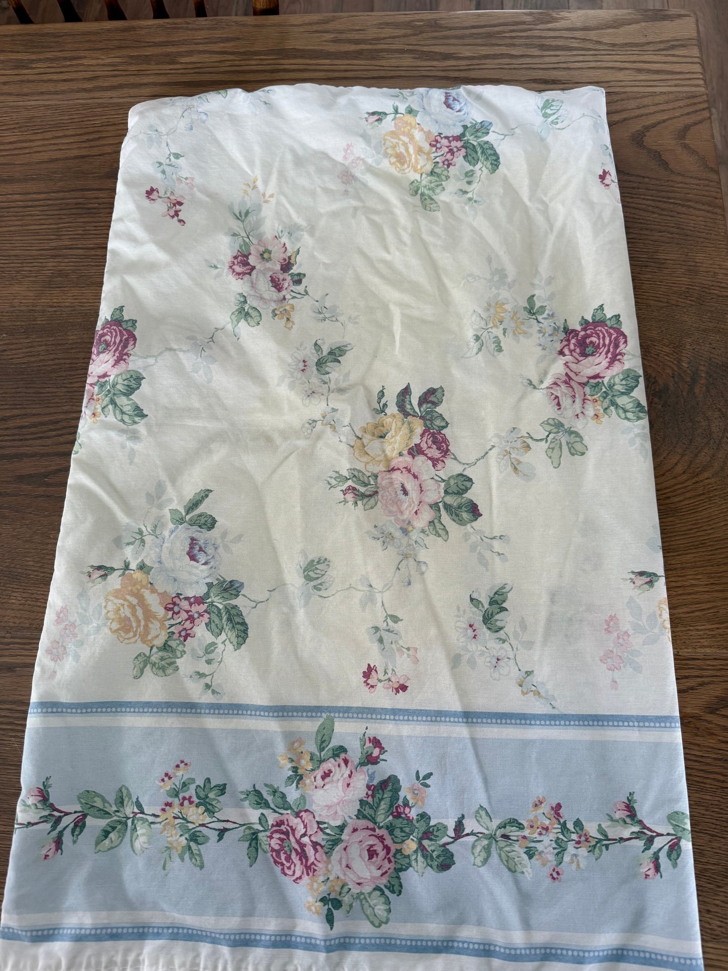 Vintage Standard Pillowcase Floral with eyelet lace