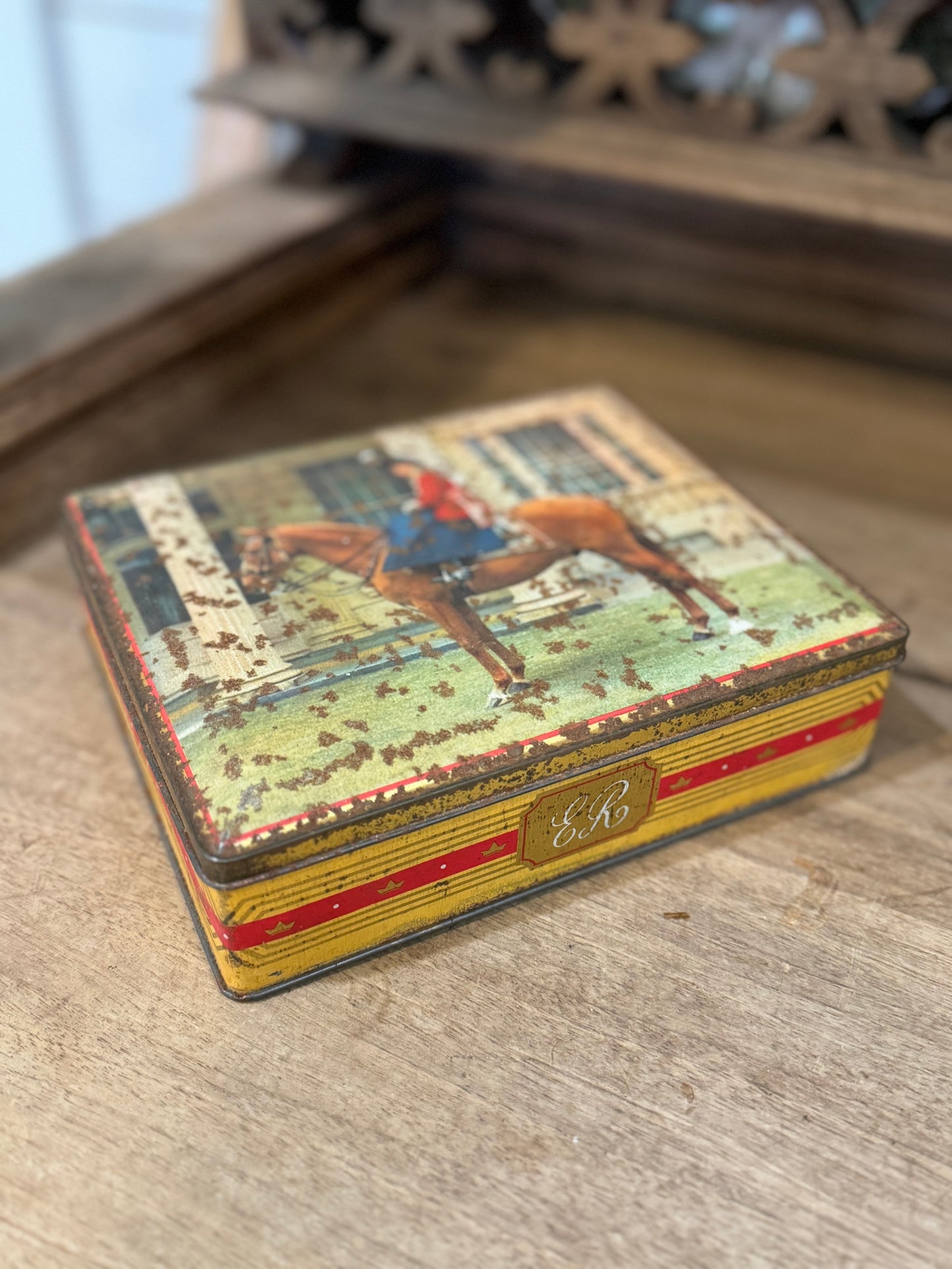 Edward Sharp & Sons hinged biscuit tin. Queen Elizabeth on horseback.