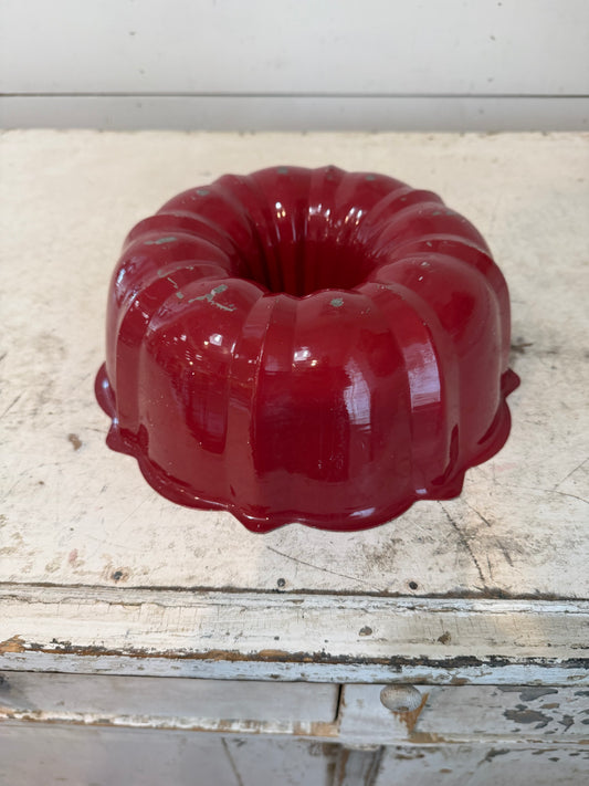 Vintage Red Bundt pan