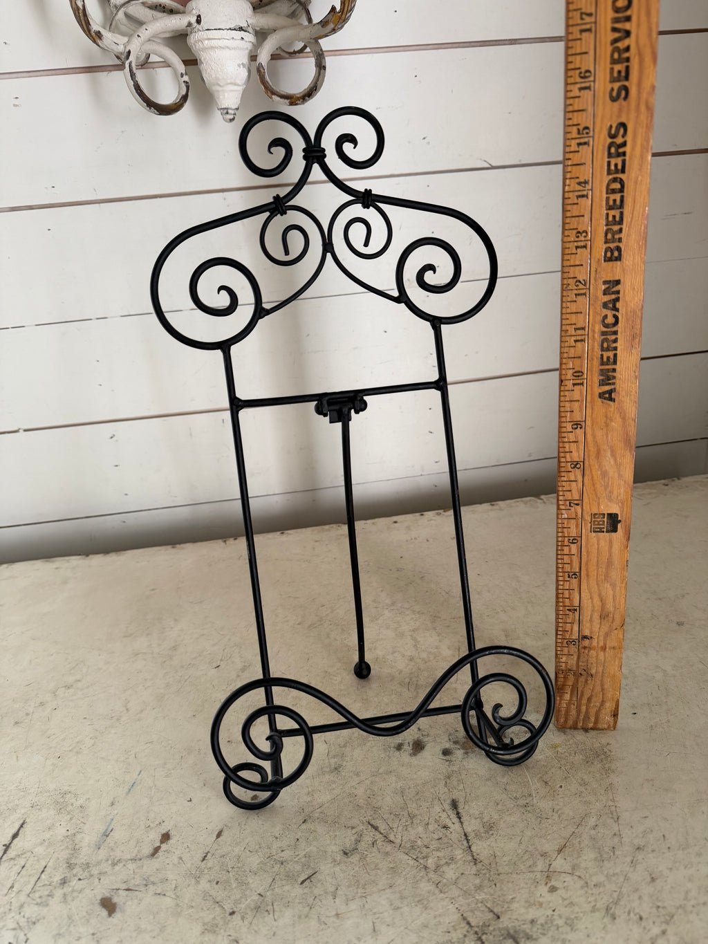 Large metal Easel