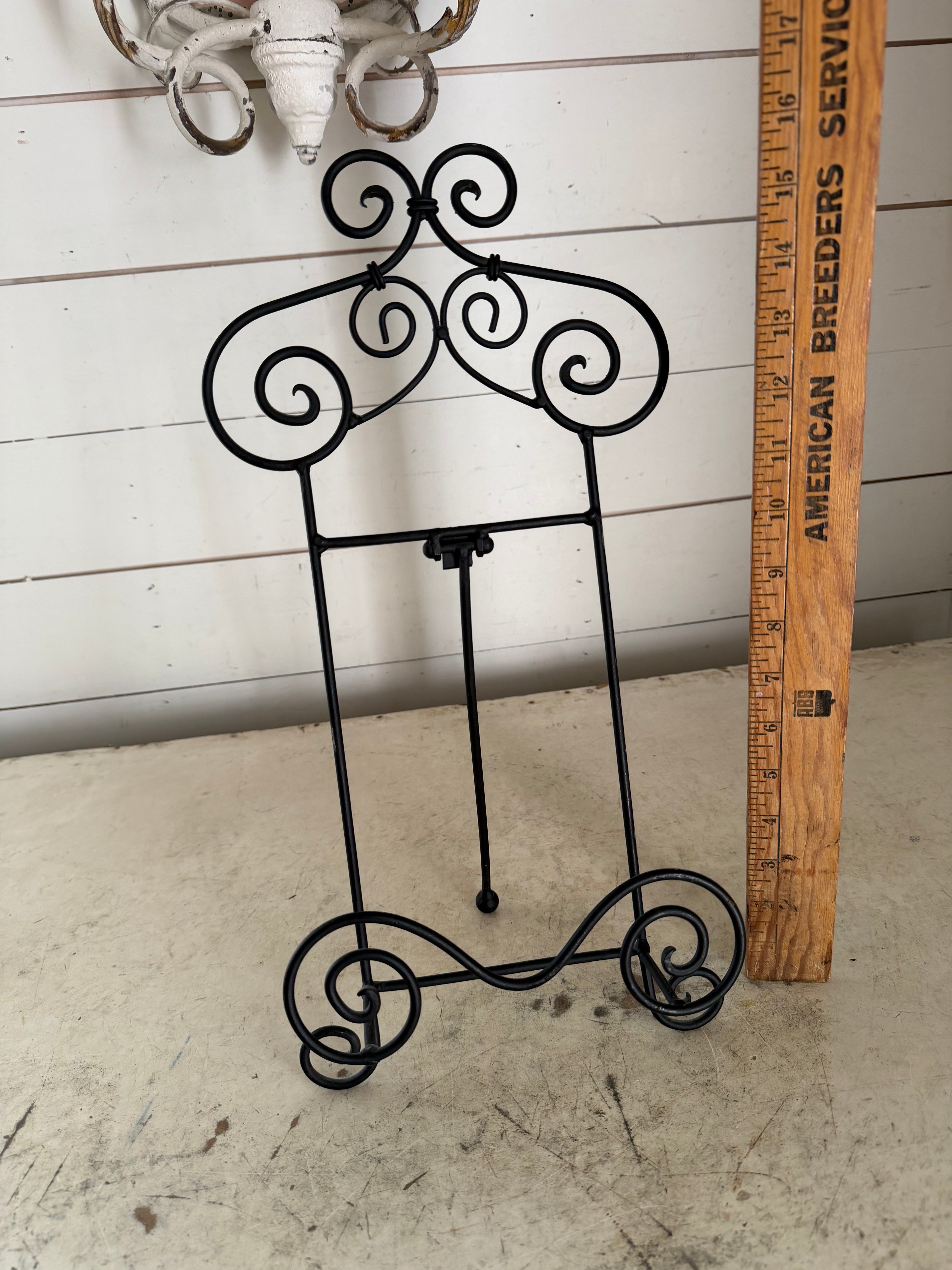 Large metal Easel