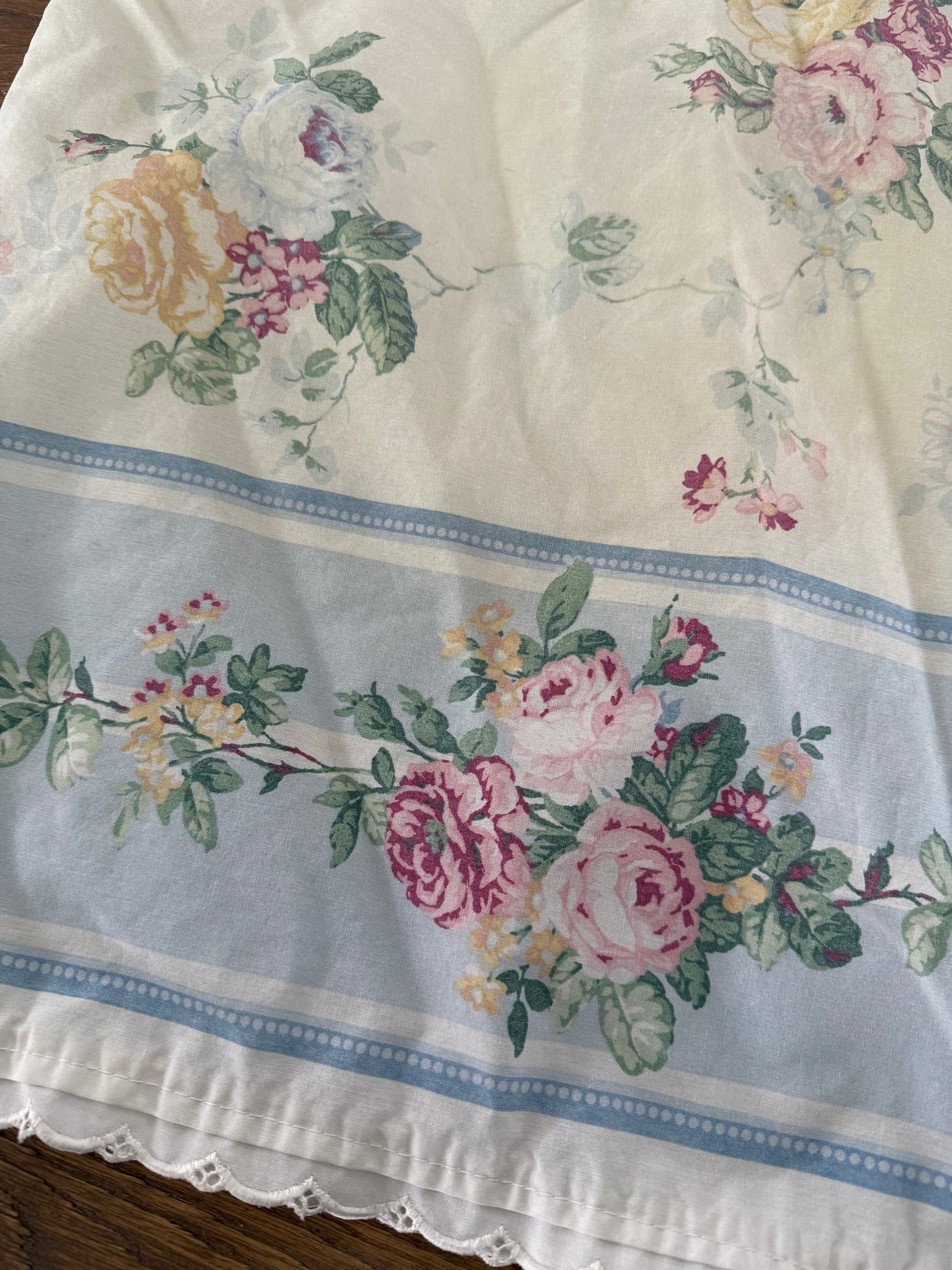 Vintage Standard Pillowcase Floral with eyelet lace