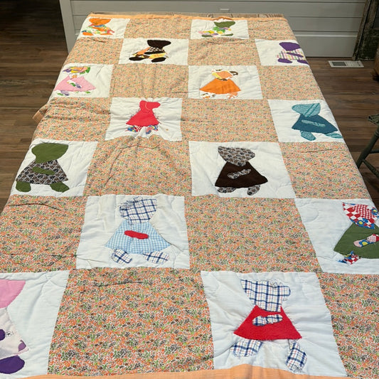 Hand Stitched Patch Quilt 80x59”