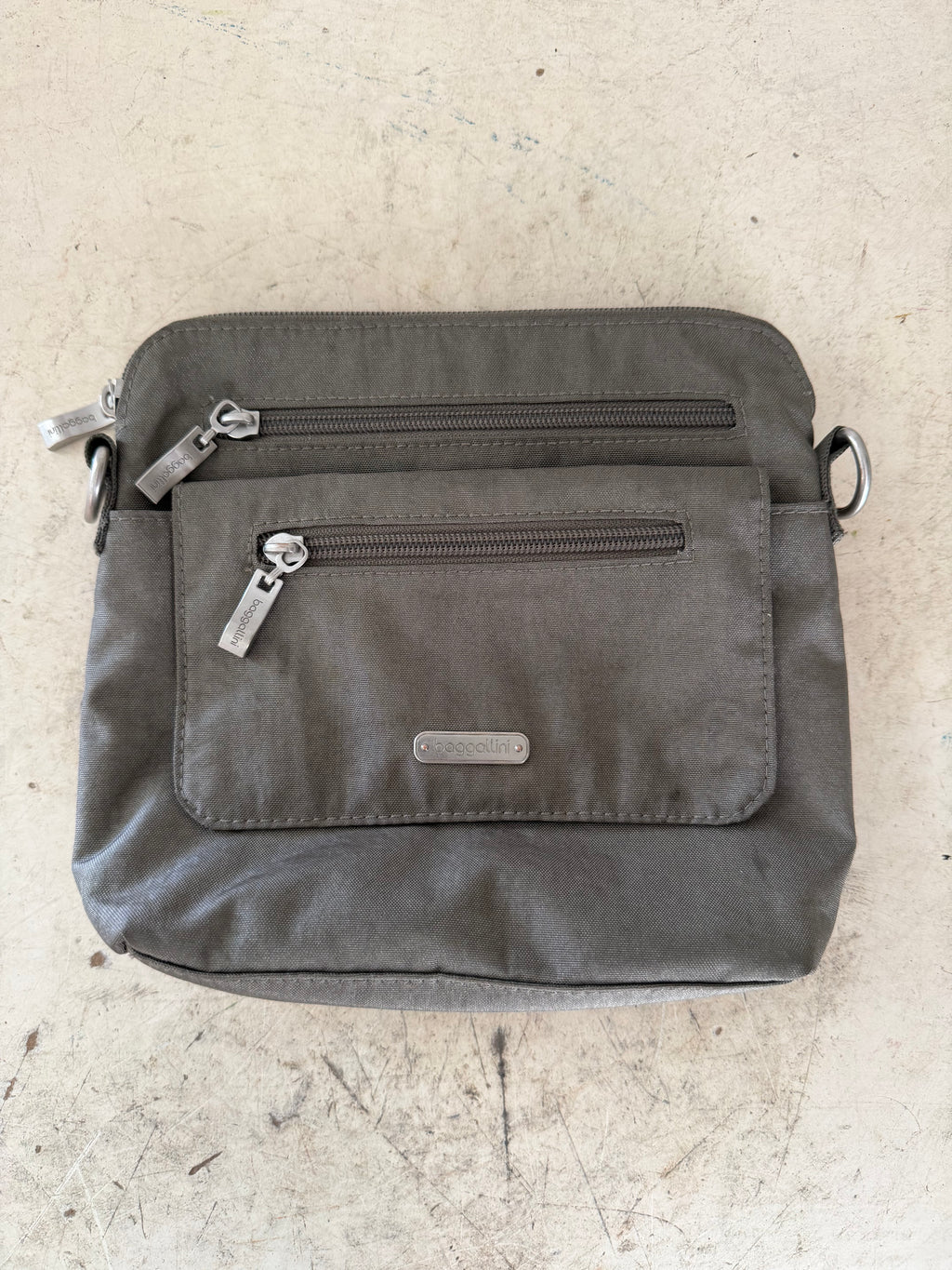 Baggallini Let’s Escape Cross Body Purse in neutral Gray - MISSING STRAP