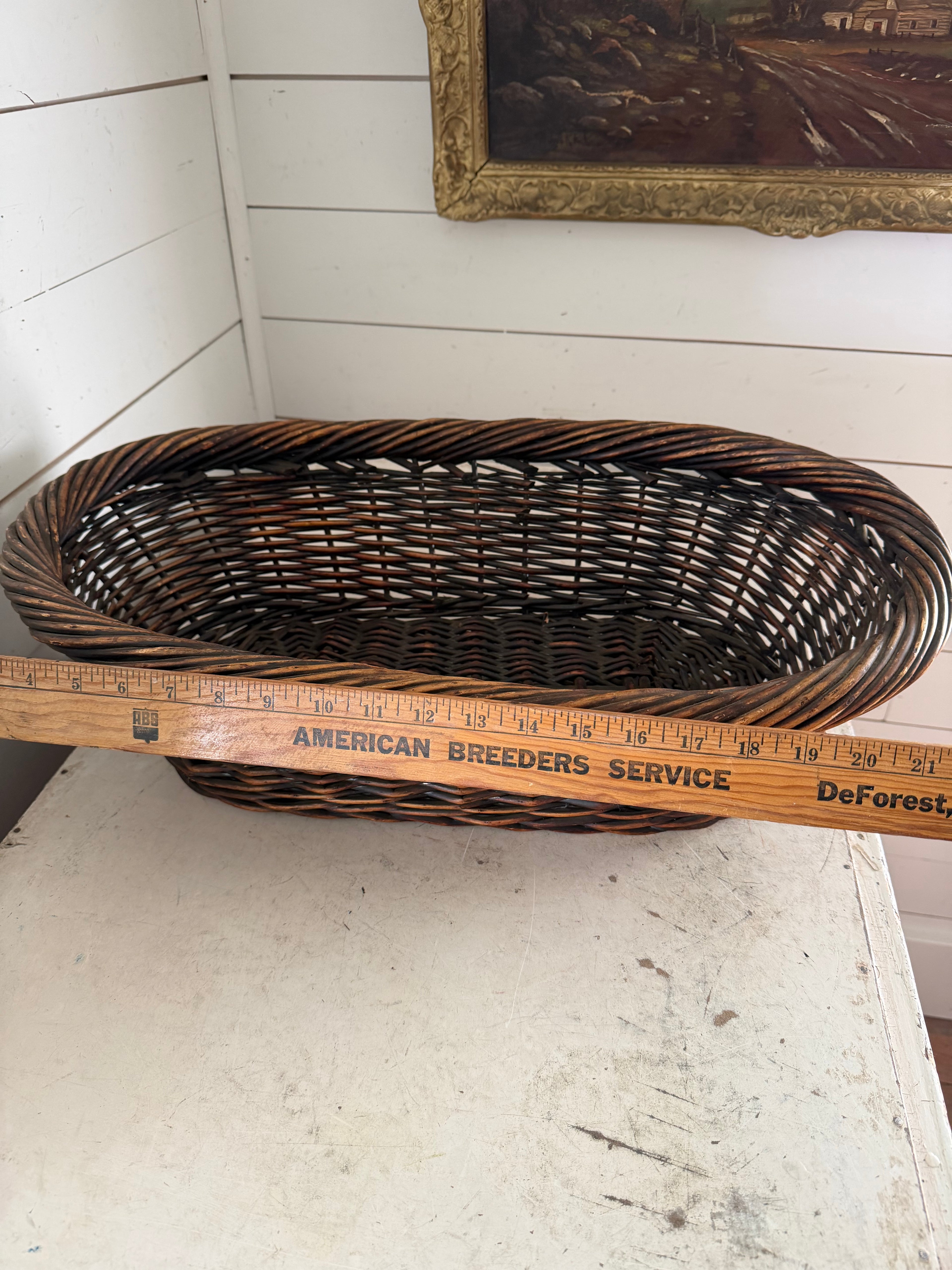 Sturdy Oval wicker basket - Brown